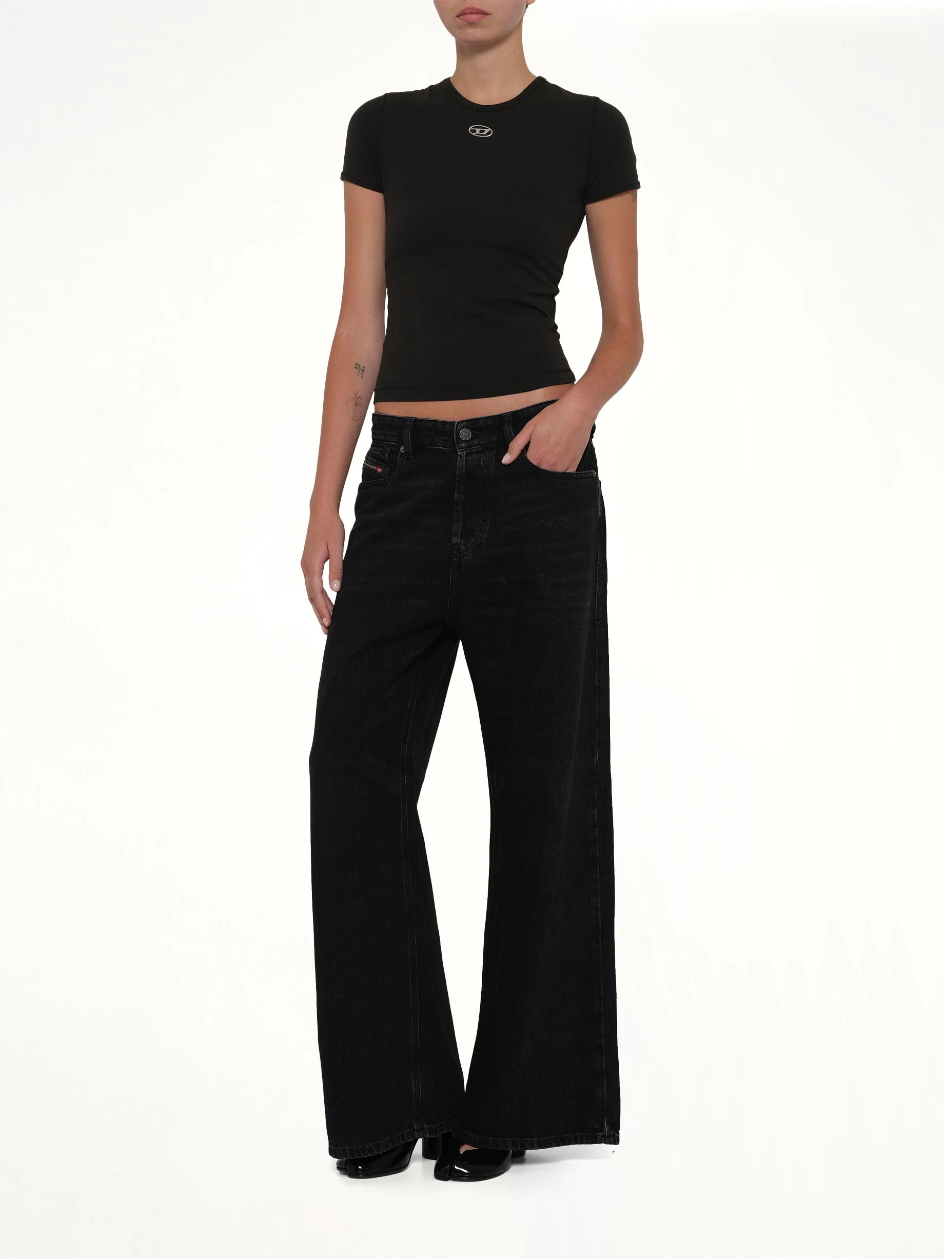 1996 D-SIRE Jeans in Washed Black - Image 4