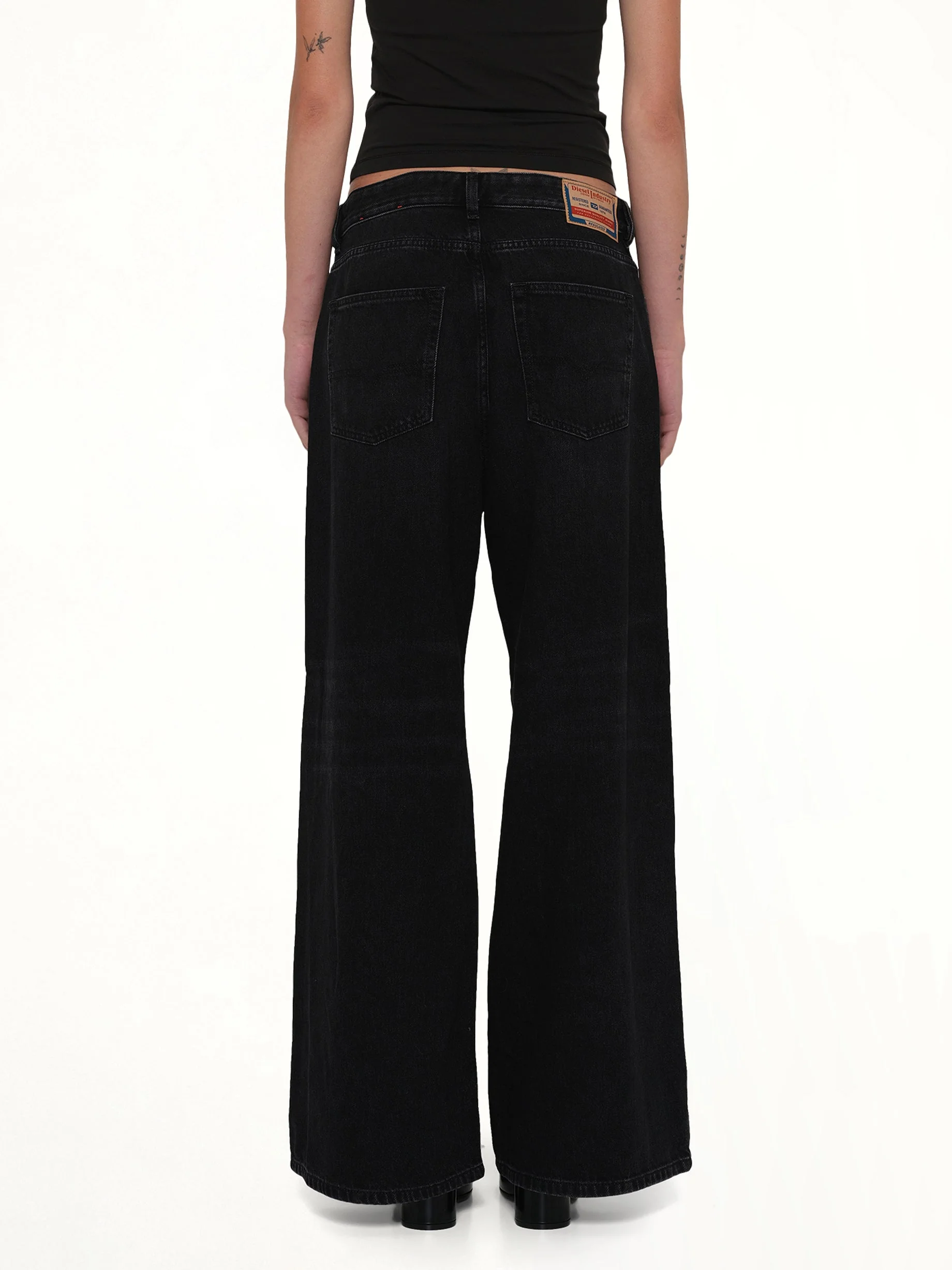 1996 D-SIRE Jeans in Washed Black - Image 5