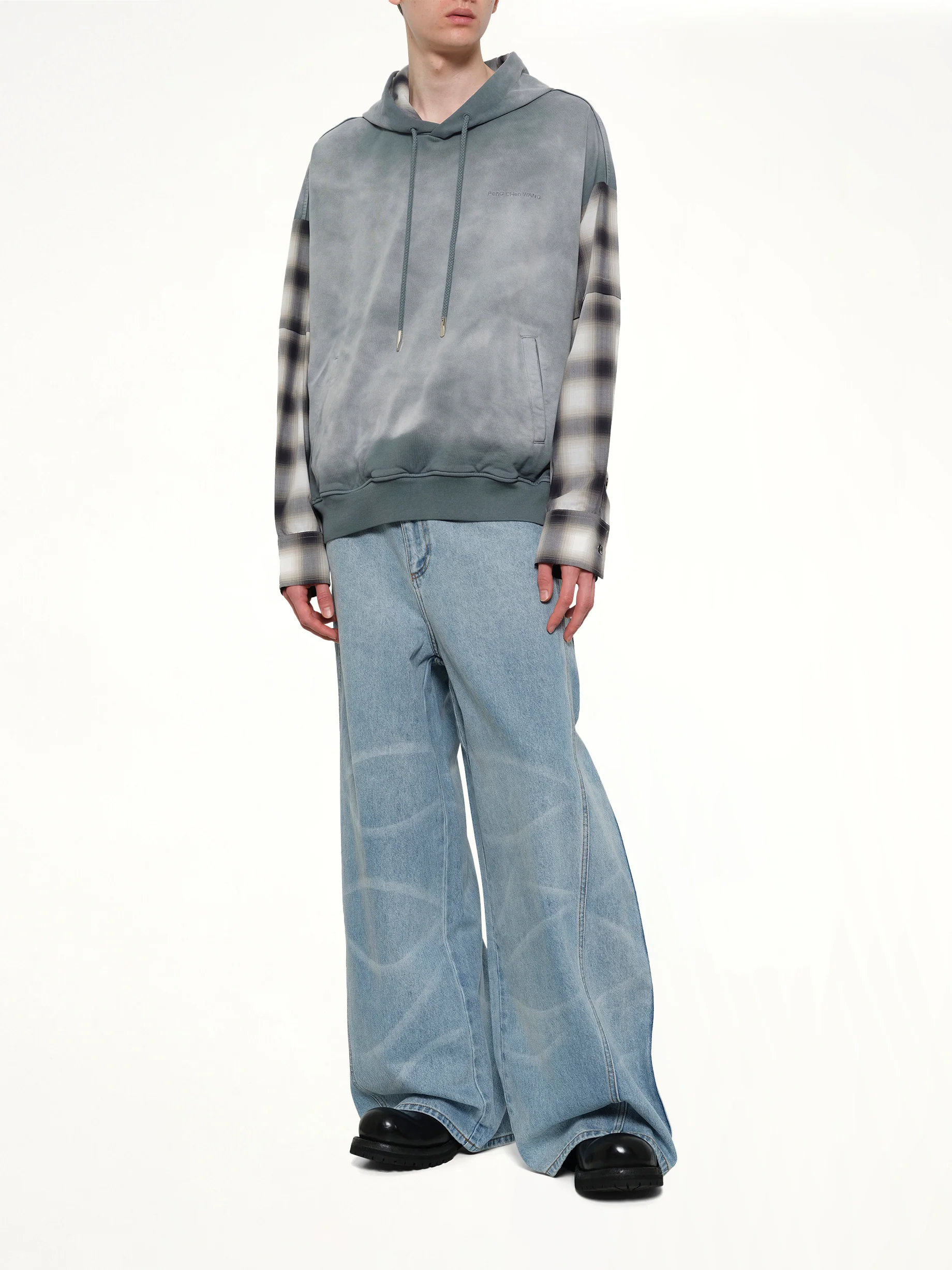 2 in 1 Check Hoodie in Grey - Image 4