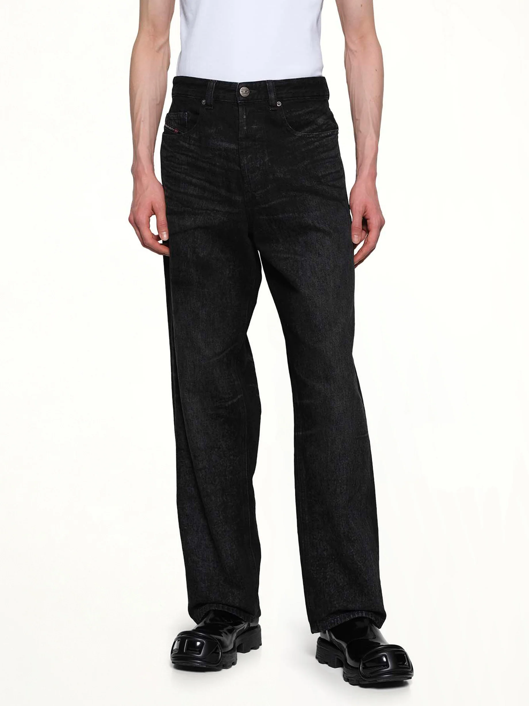 2001 D-MACRO-FSH Relaxed Jeans in Black - Image 6