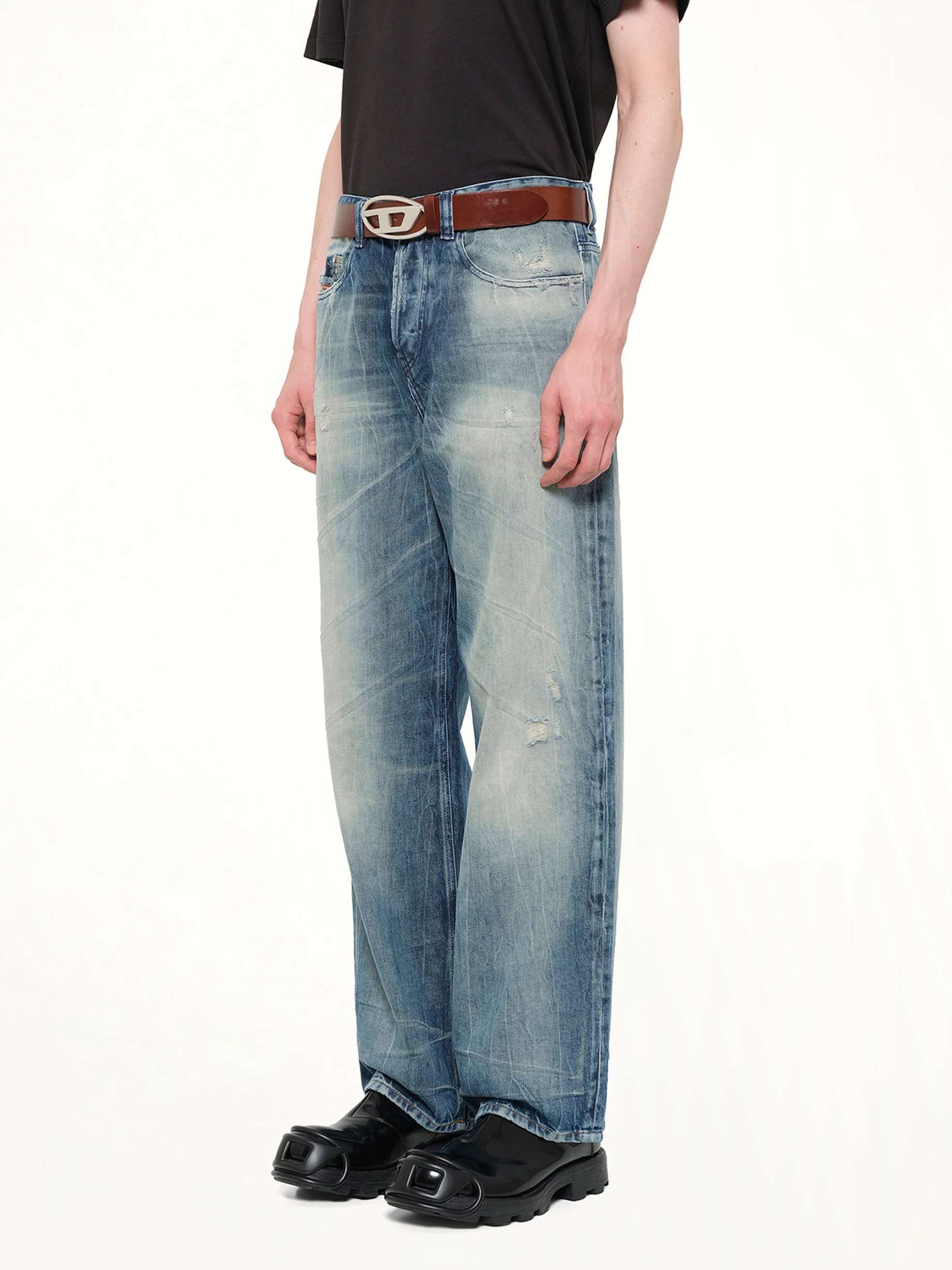 2001 D-MACRO Jeans in Washed Blue - Image 3