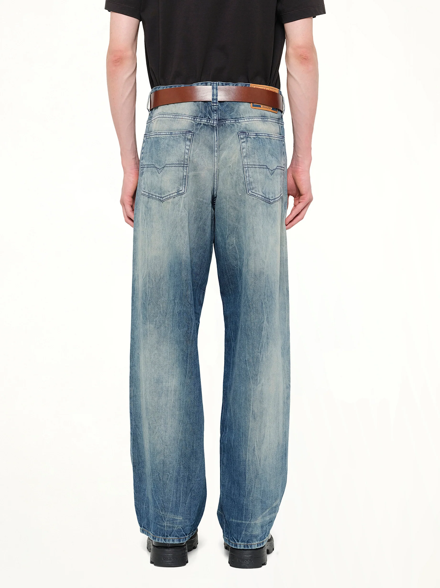 2001 D-MACRO Jeans in Washed Blue - Image 5