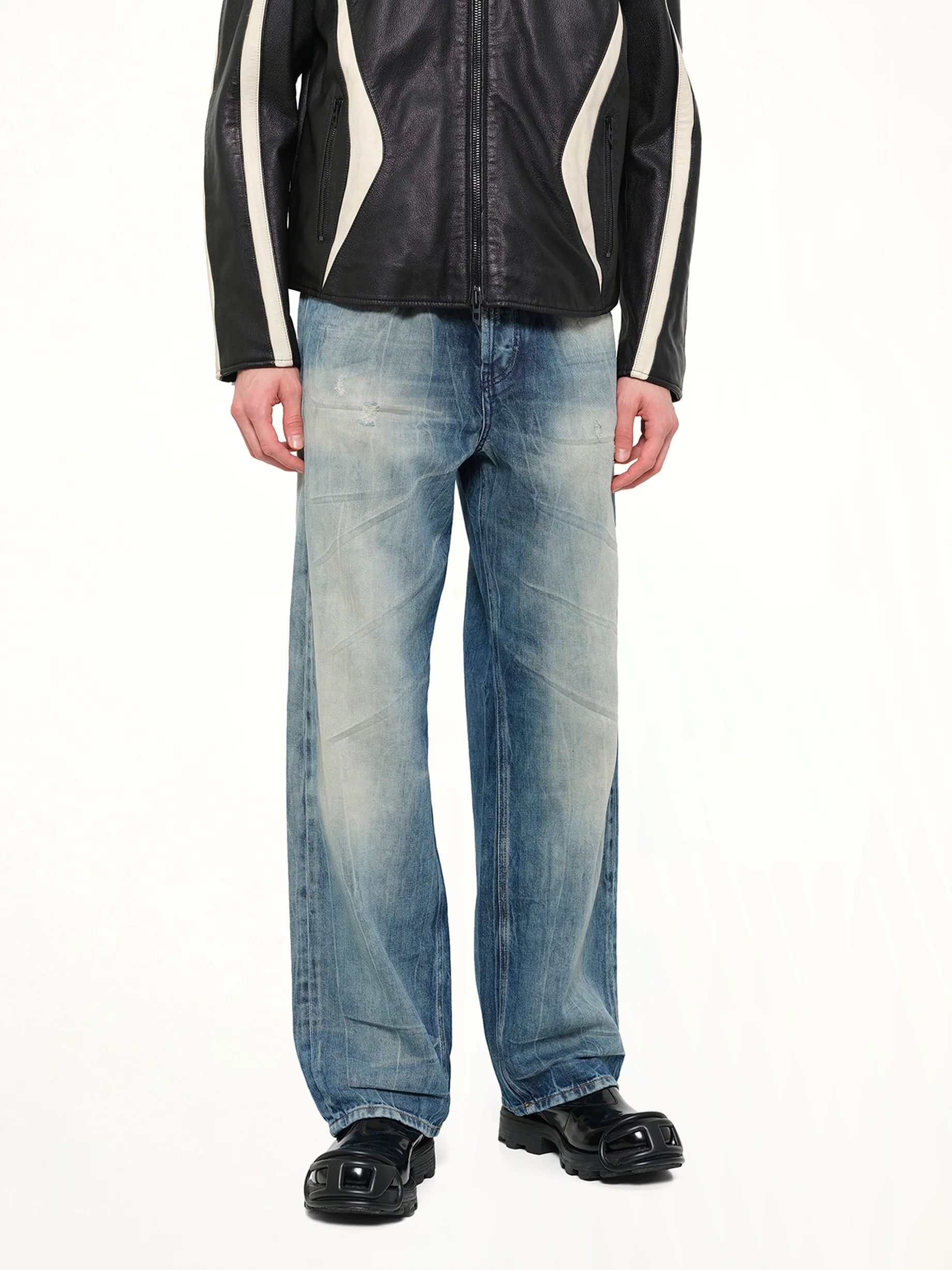 2001 D-MACRO Jeans in Washed Blue - Image 6