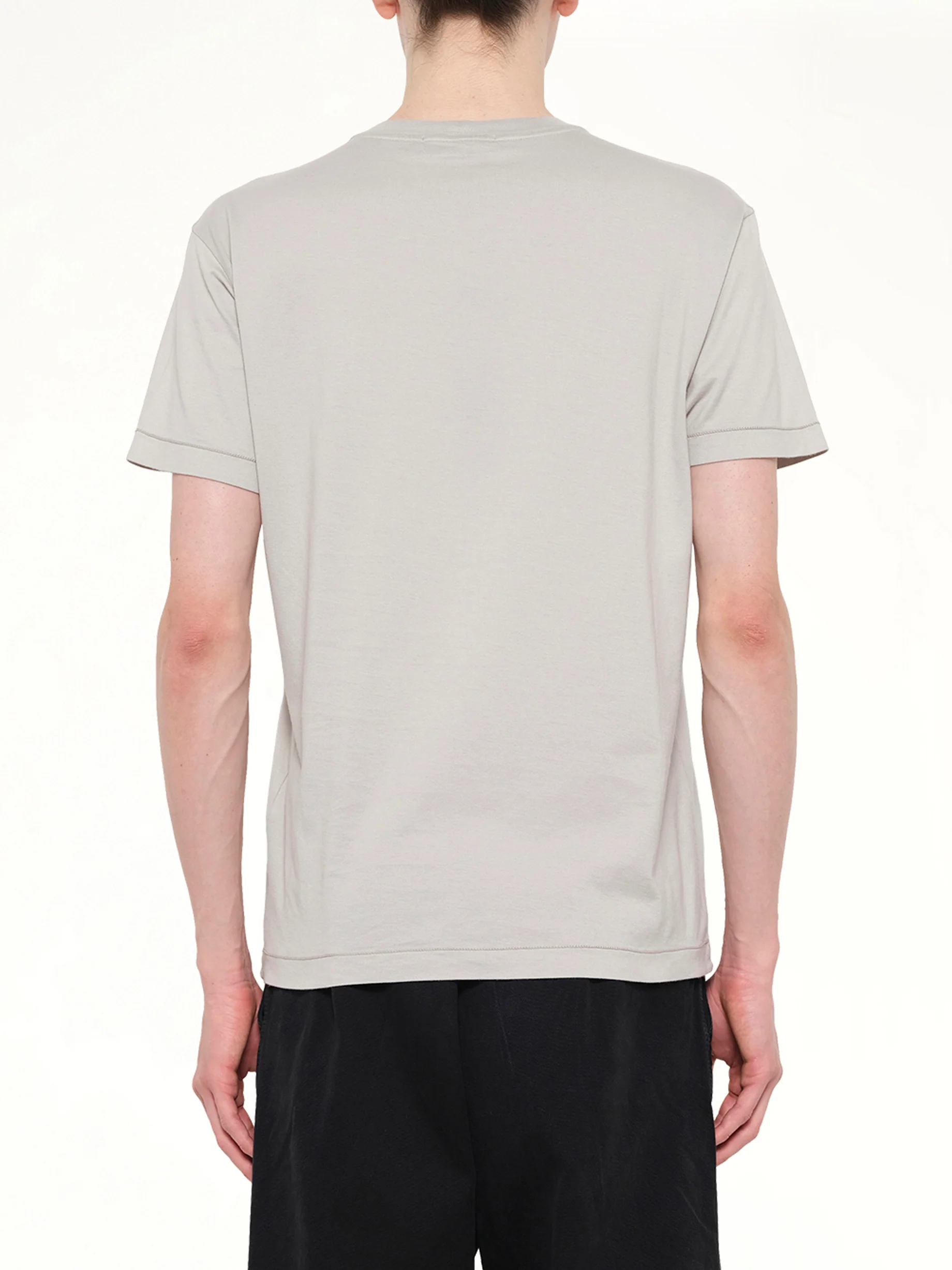 2100027 Logo Patch T-Shirt in Pearl Grey - Image 5