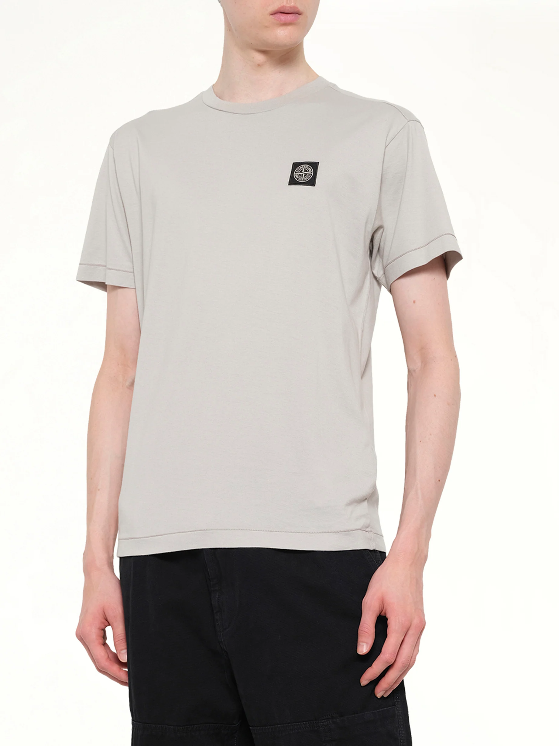2100027 Logo Patch T-Shirt in Pearl Grey - Image 6