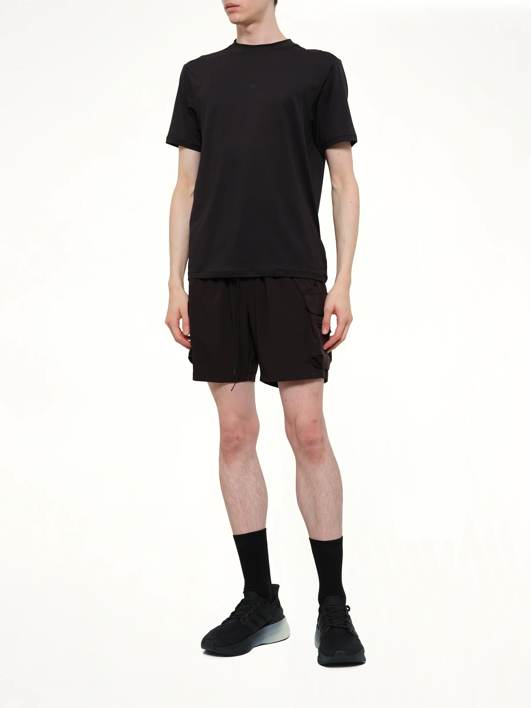 247 Shorts in Black - Image 4