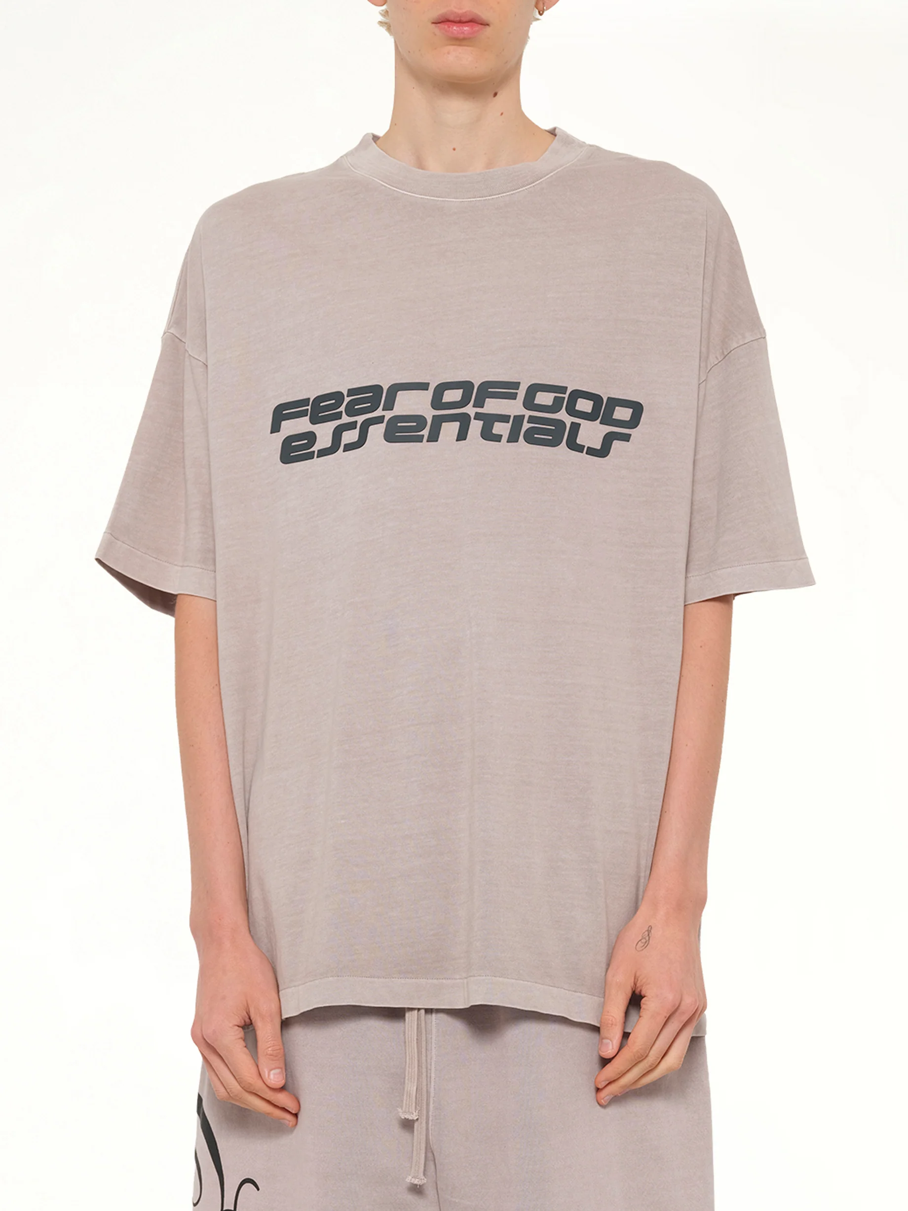 "26" T-Shirt in Smoke Grey