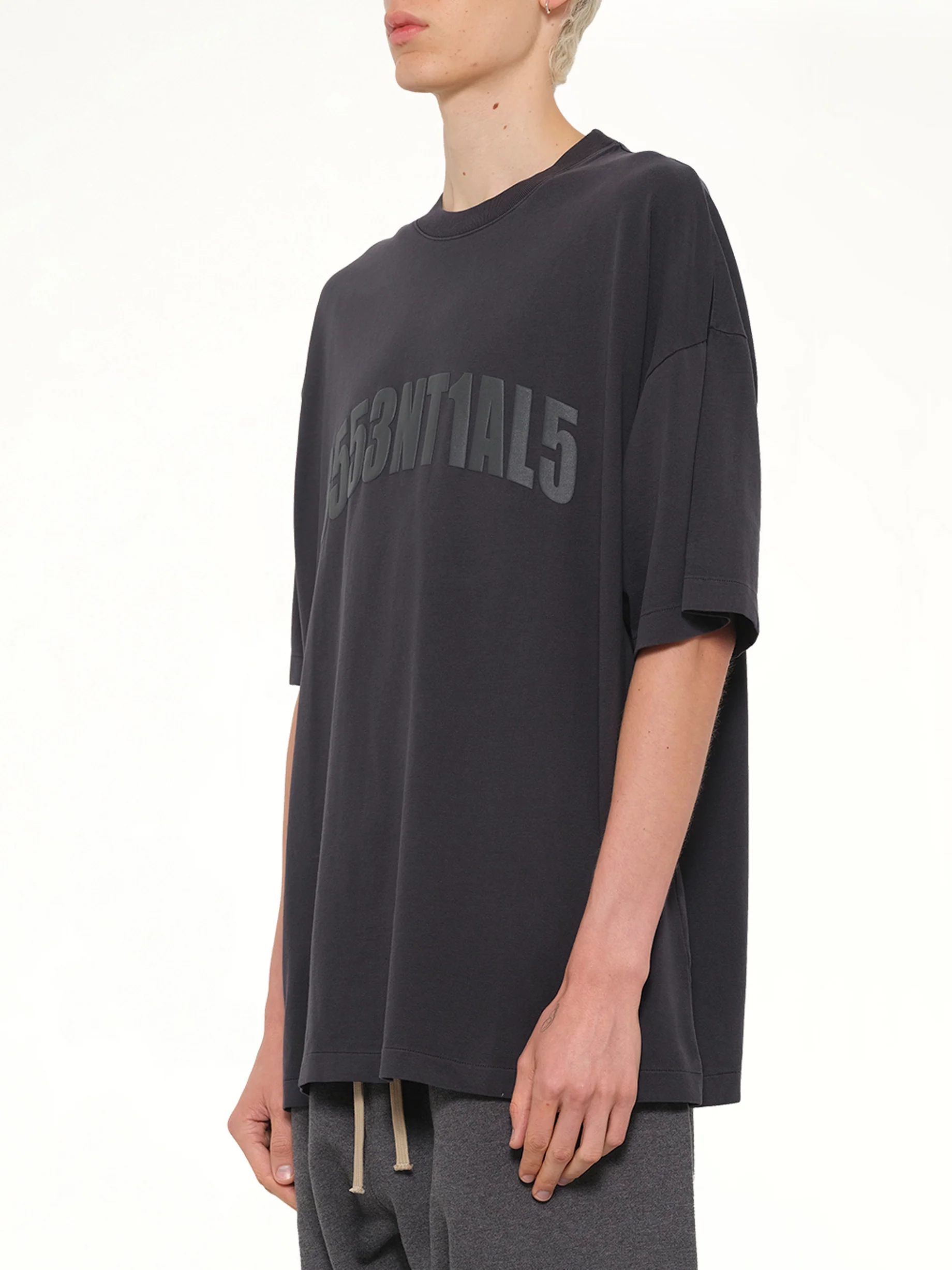 3553NTIAL5 T-Shirt in Vintage Black - Image 3