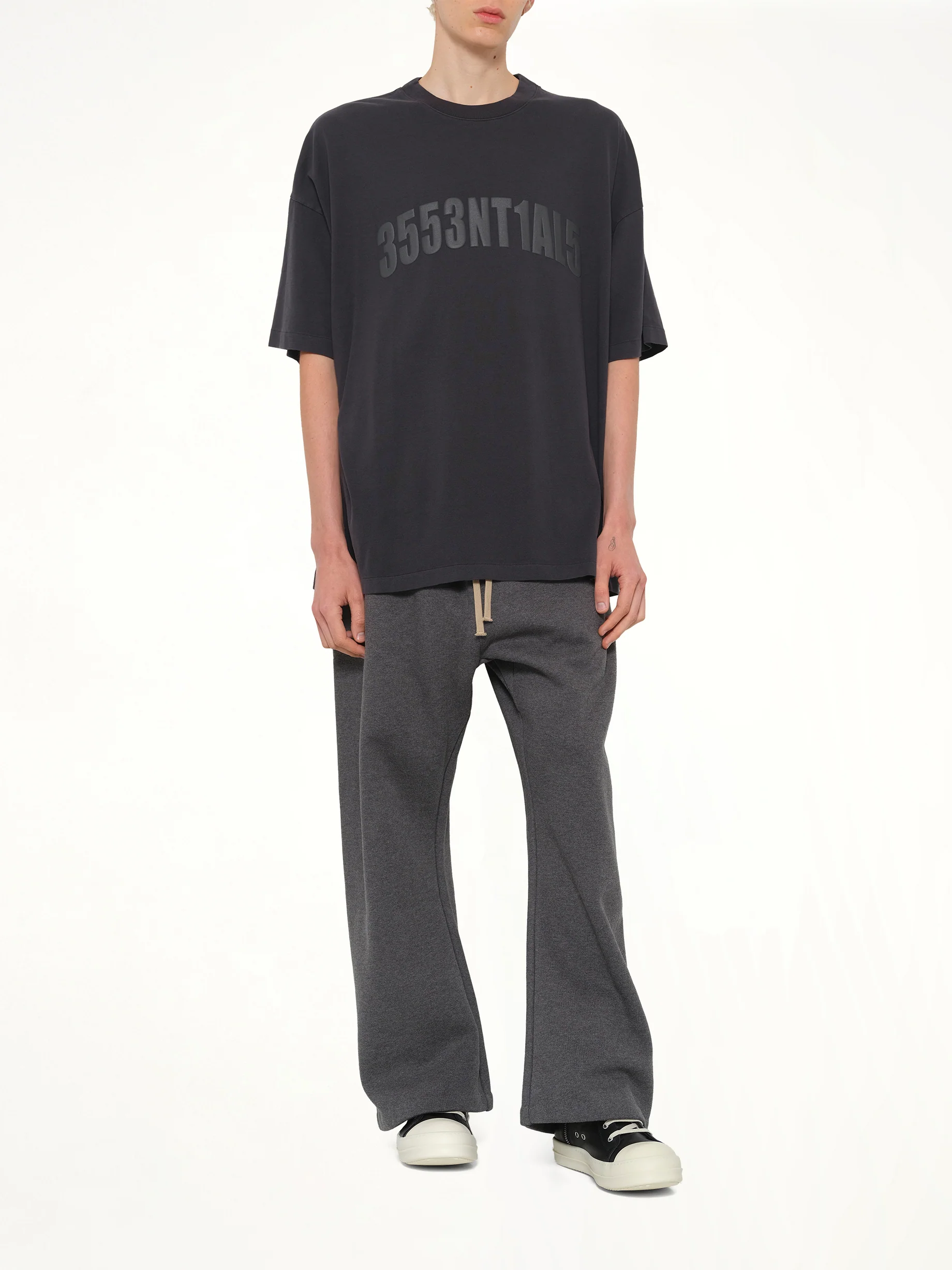 3553NTIAL5 T-Shirt in Vintage Black - Image 4