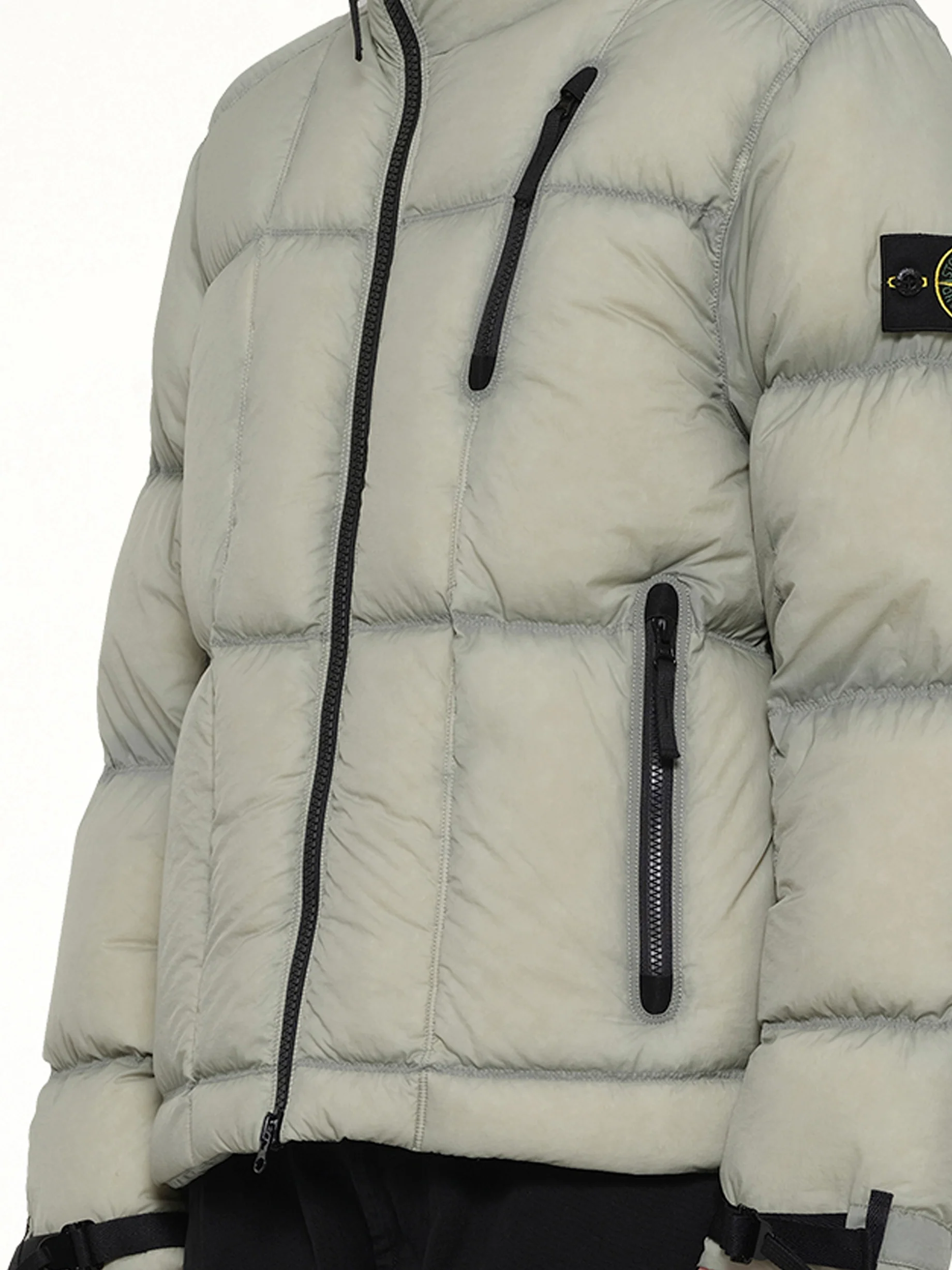 4100017 Light Nylon Tela Puffer in Green - Image 6