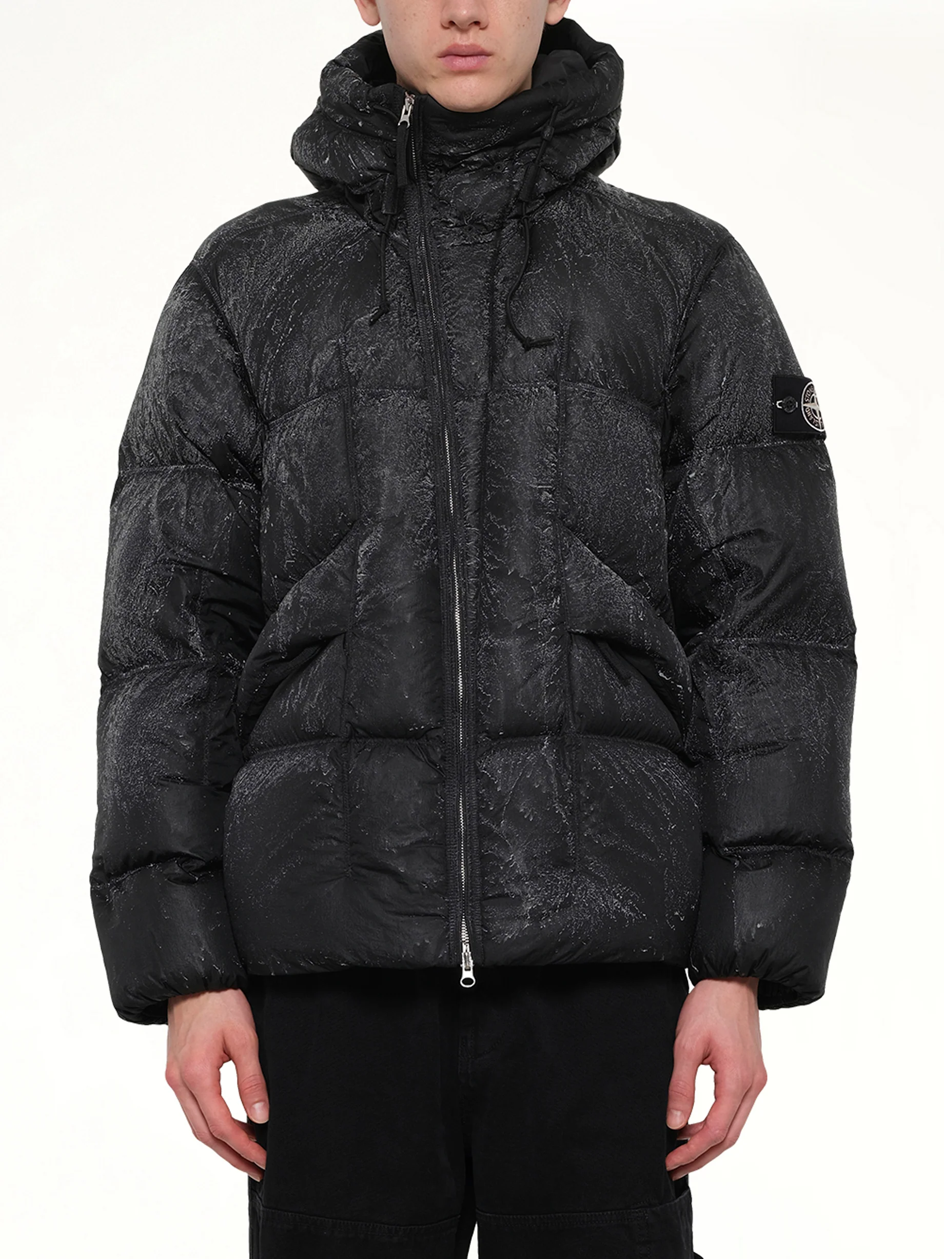 4100062 Hand Sprayed Reflective Puffer in Black