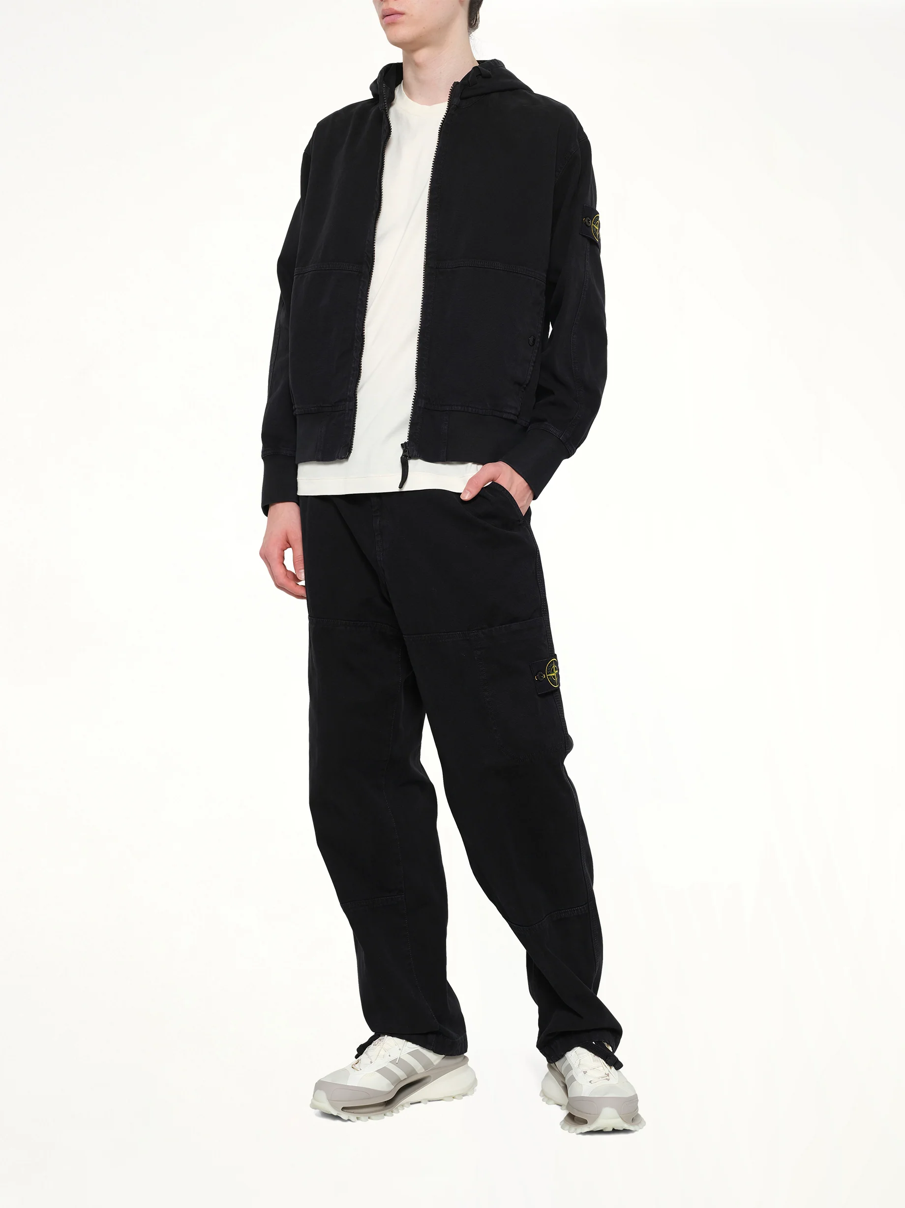 6100068 Hoodie Sweater in Black - Image 4