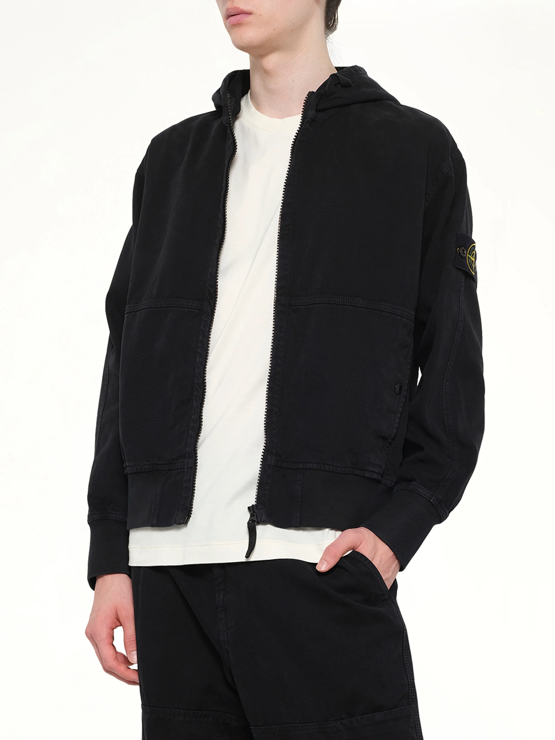 6100068 Hoodie Sweater in Black - Image 6
