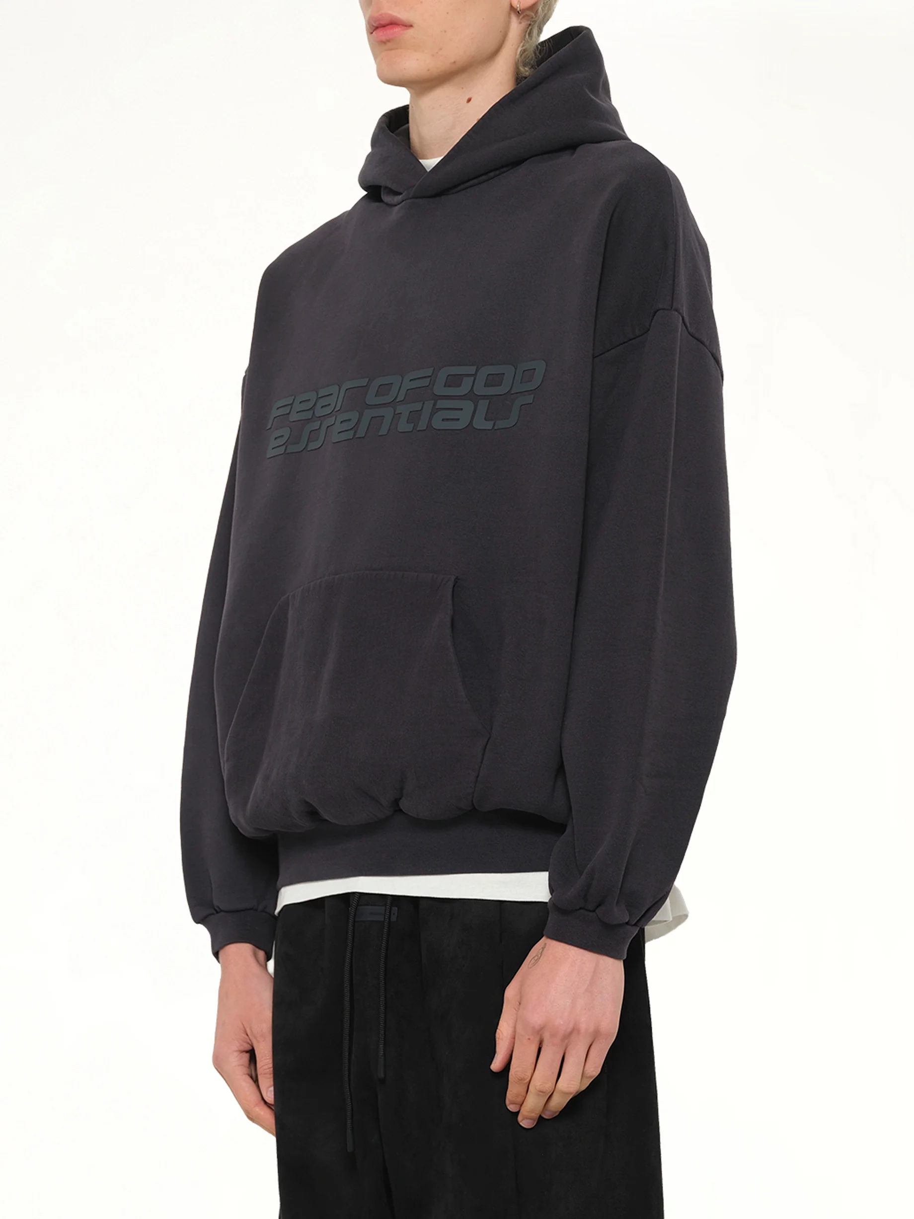 90's Hoodie in Vintage Black - Image 3