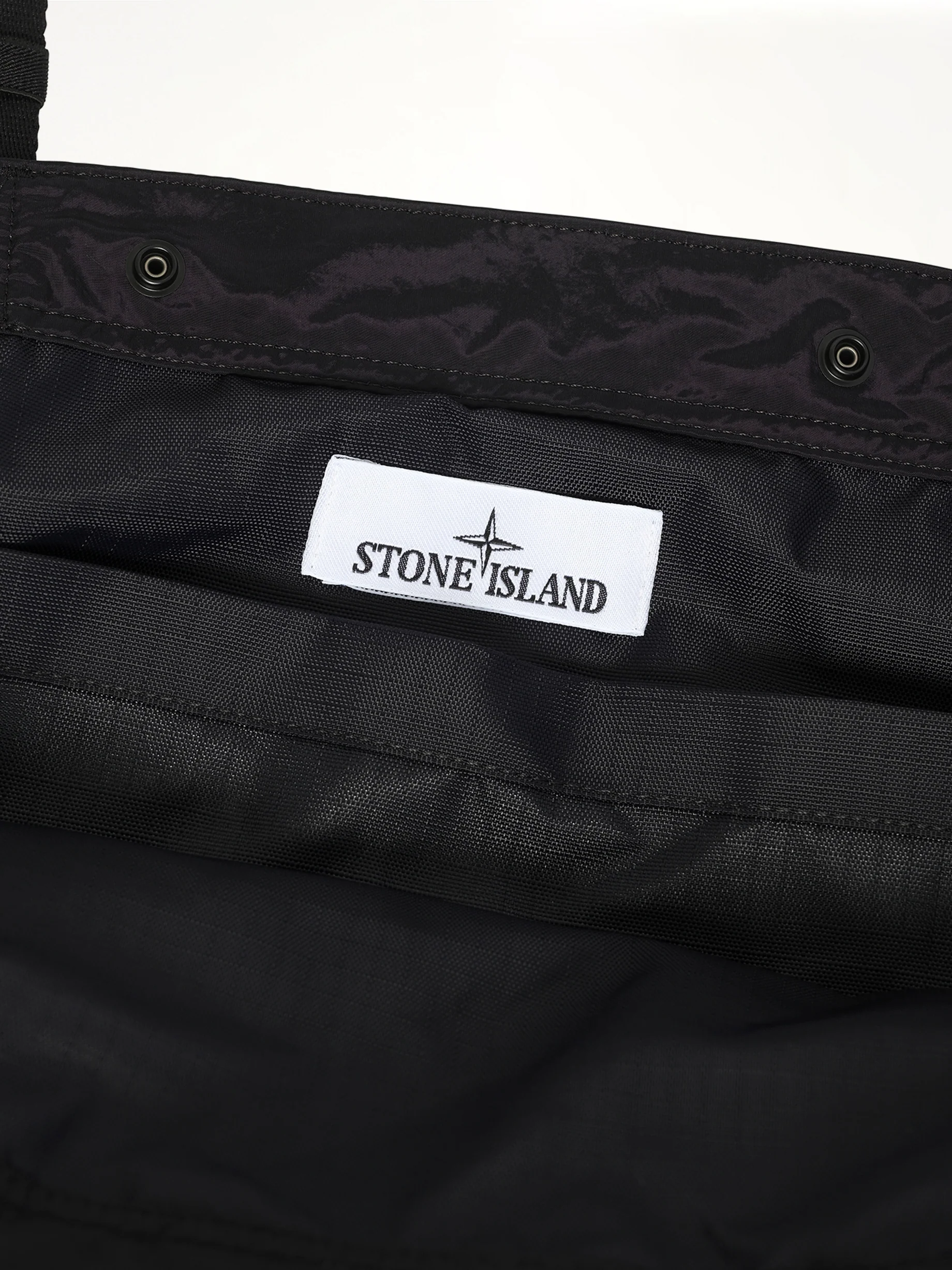 9200012 Tote Bag in Black - Image 6