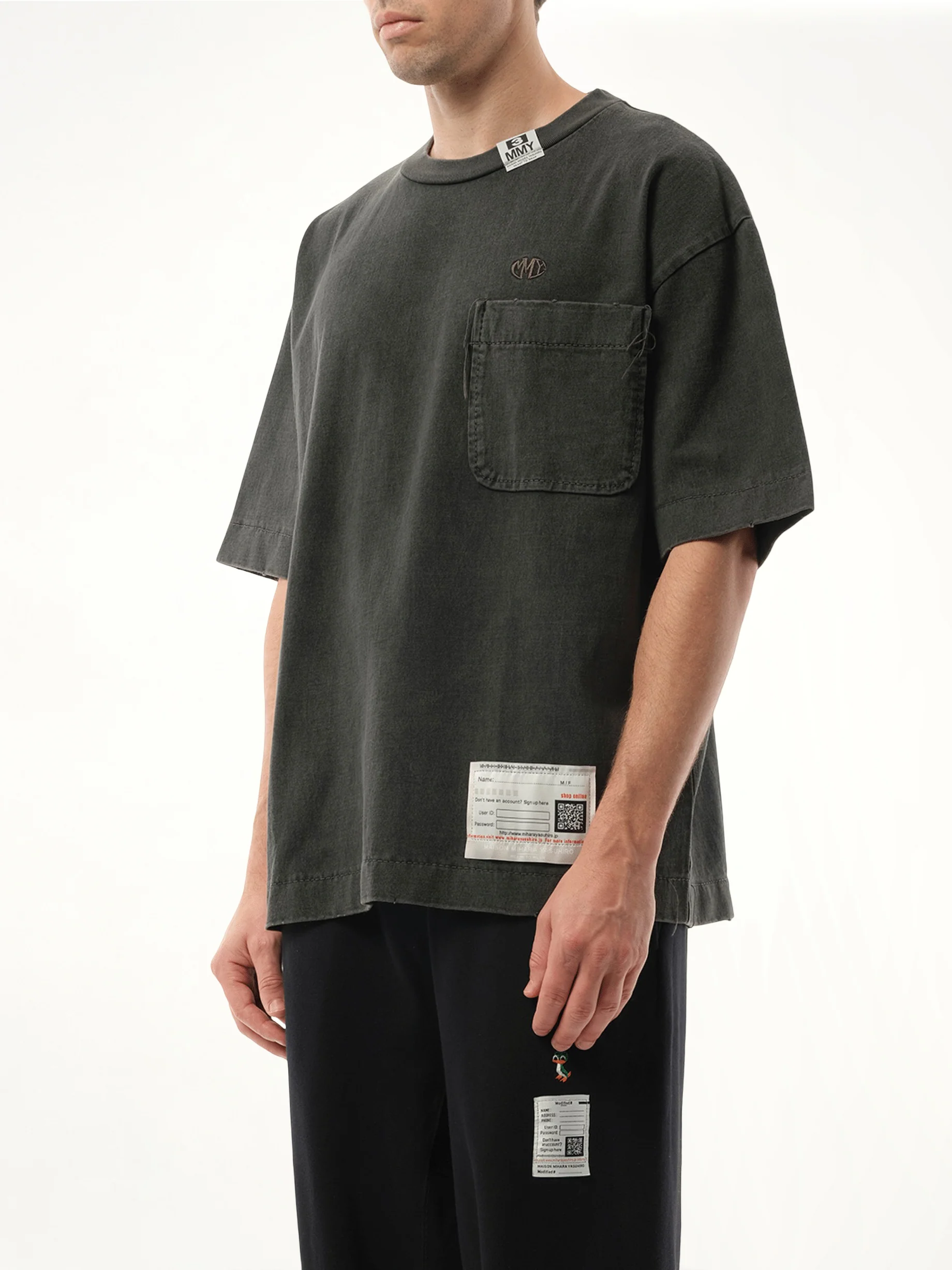 Amateur Sewn T-Shirt in Black - Image 5
