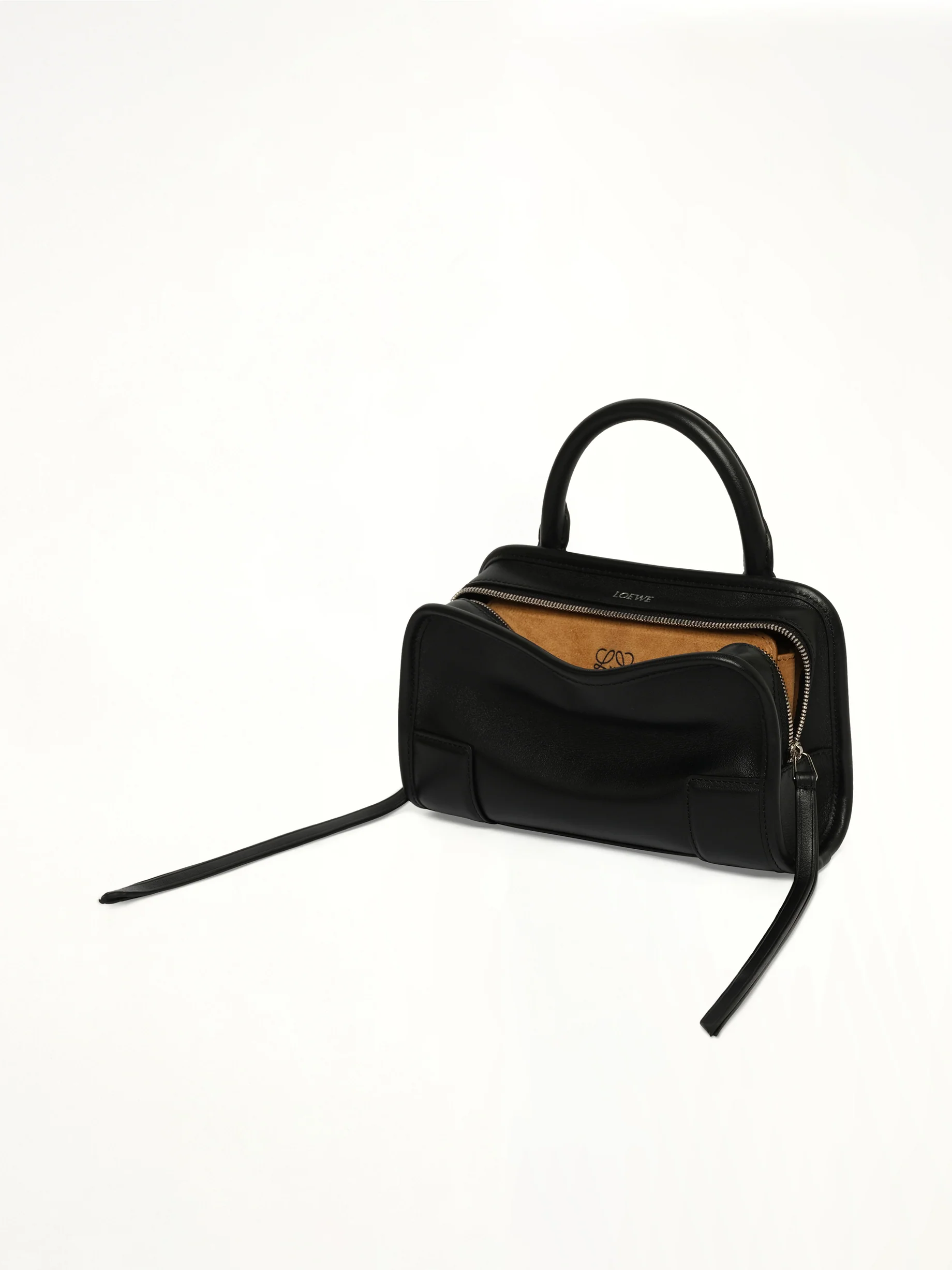 Amazona 180 Mini Bag in Black - Image 2