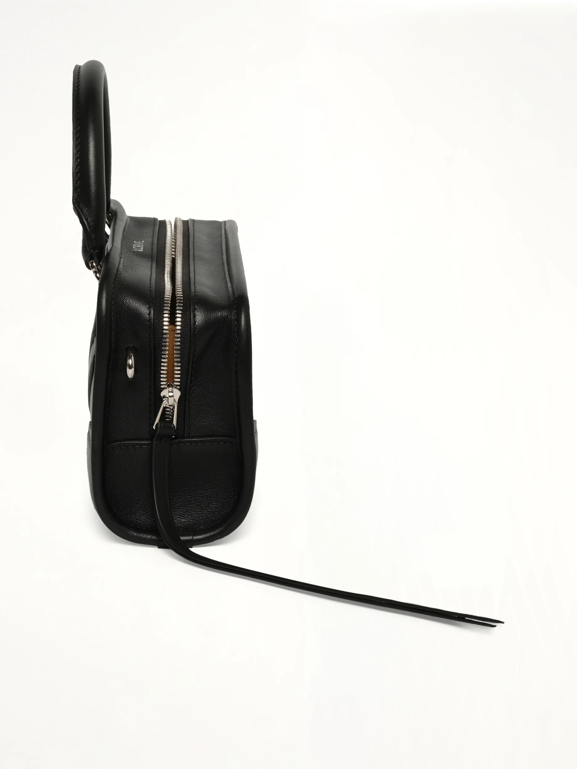 Amazona 180 Mini Bag in Black - Image 3