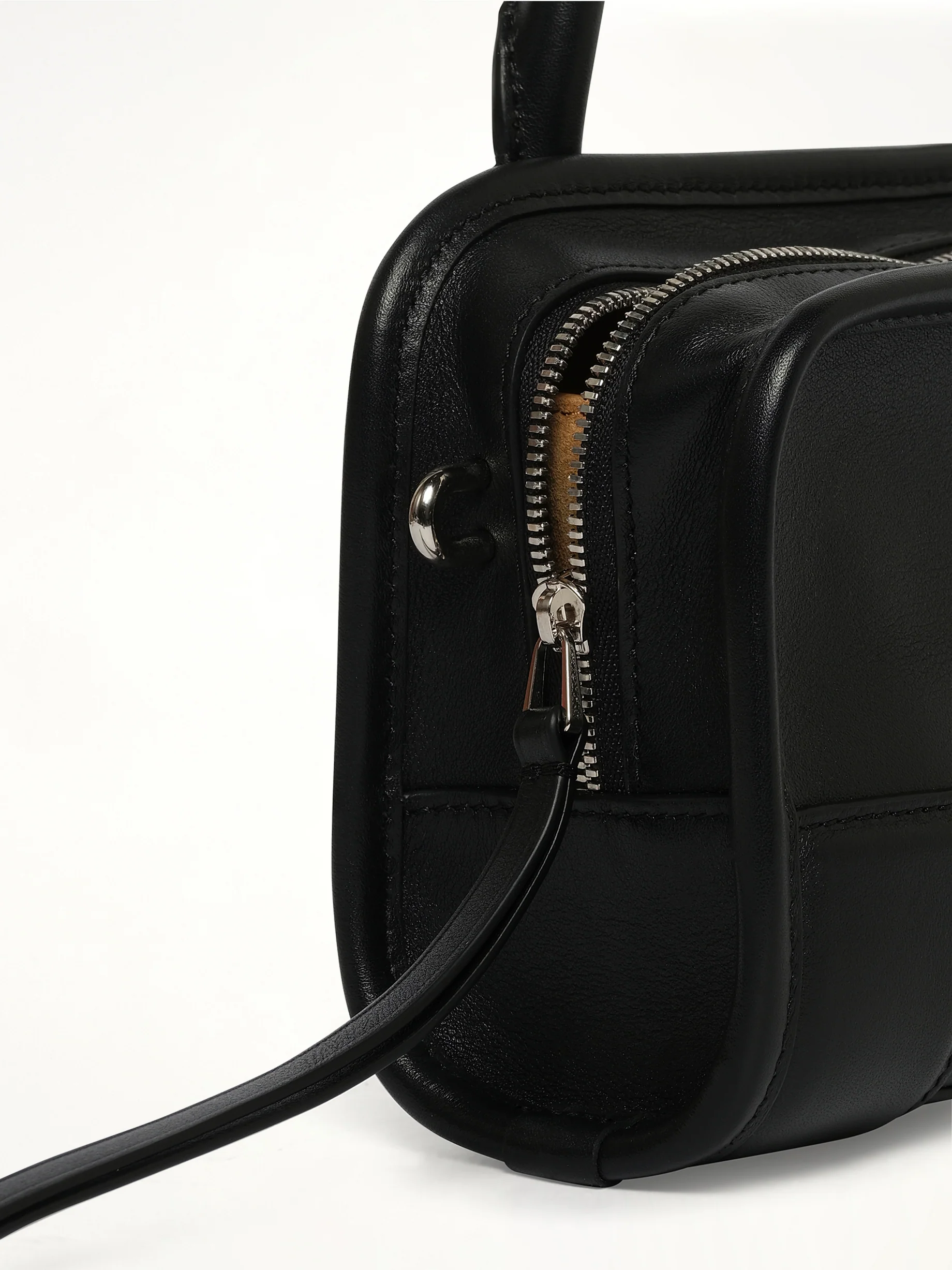 Amazona 180 Mini Bag in Black - Image 6