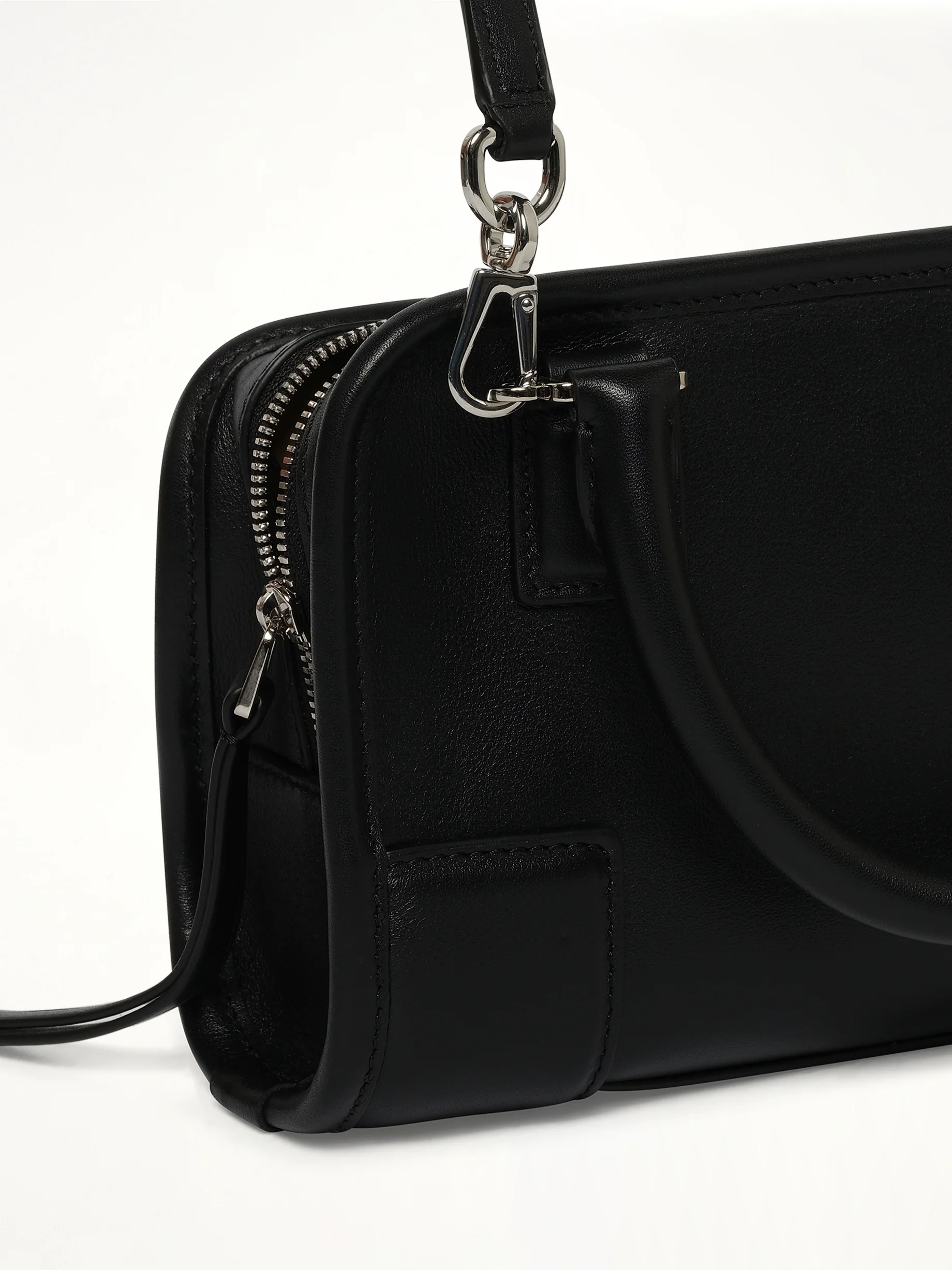 Amazona 180 Mini Bag in Black - Image 8