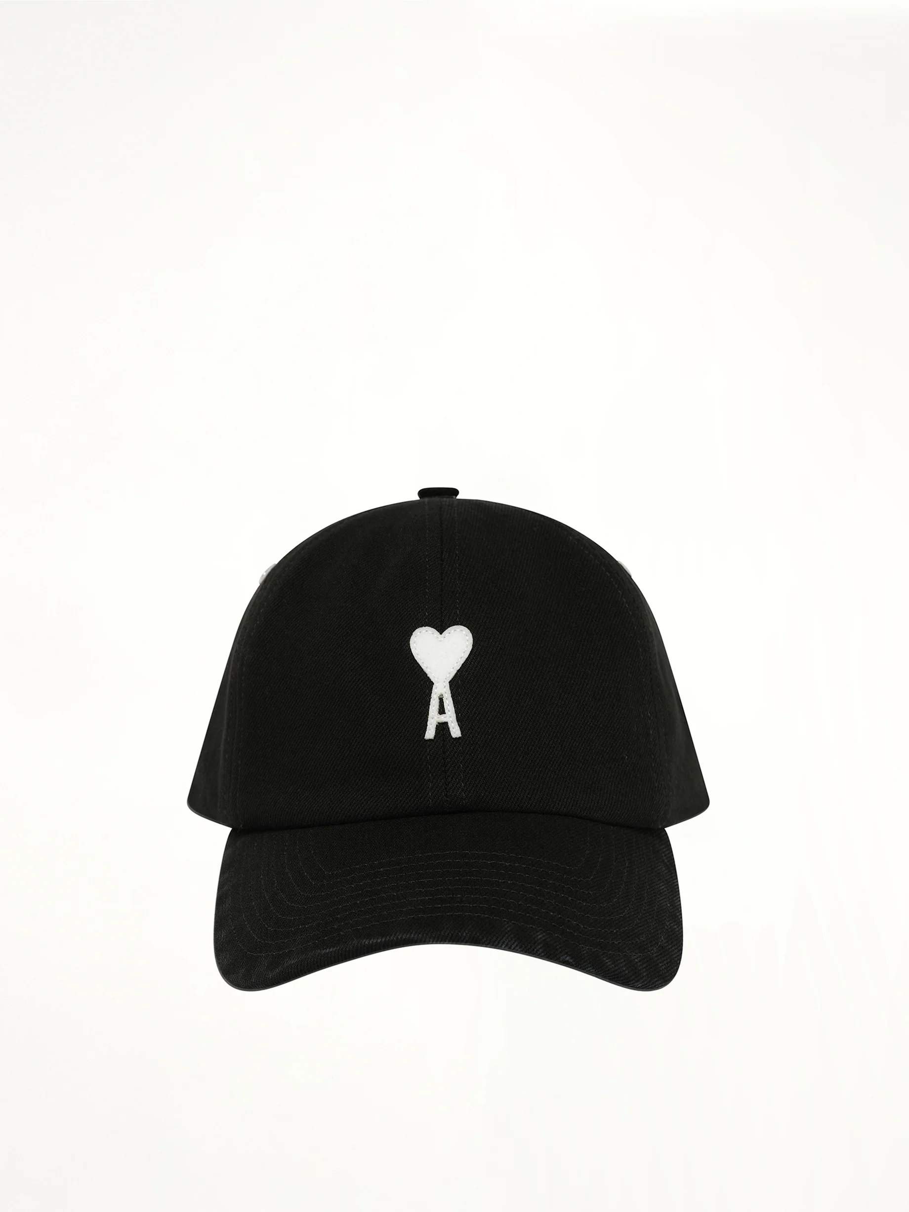 Ami De Coeur Felt Cap in Black