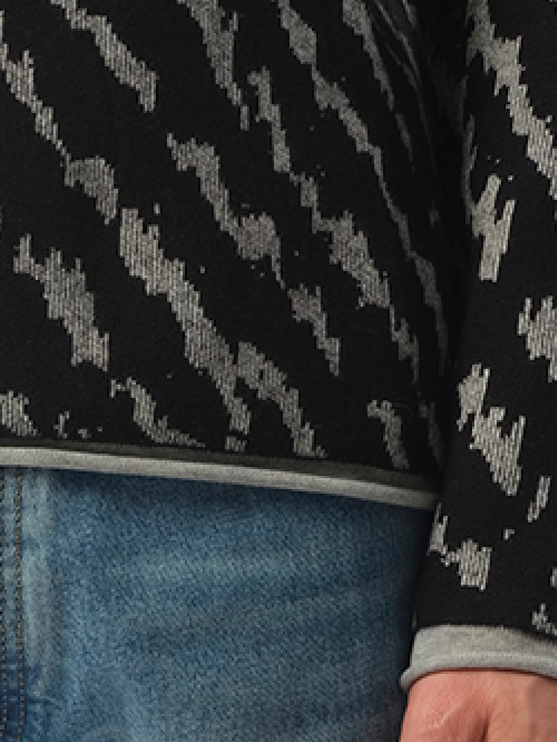 Animal Jacq Knitwear in Black - Image 3