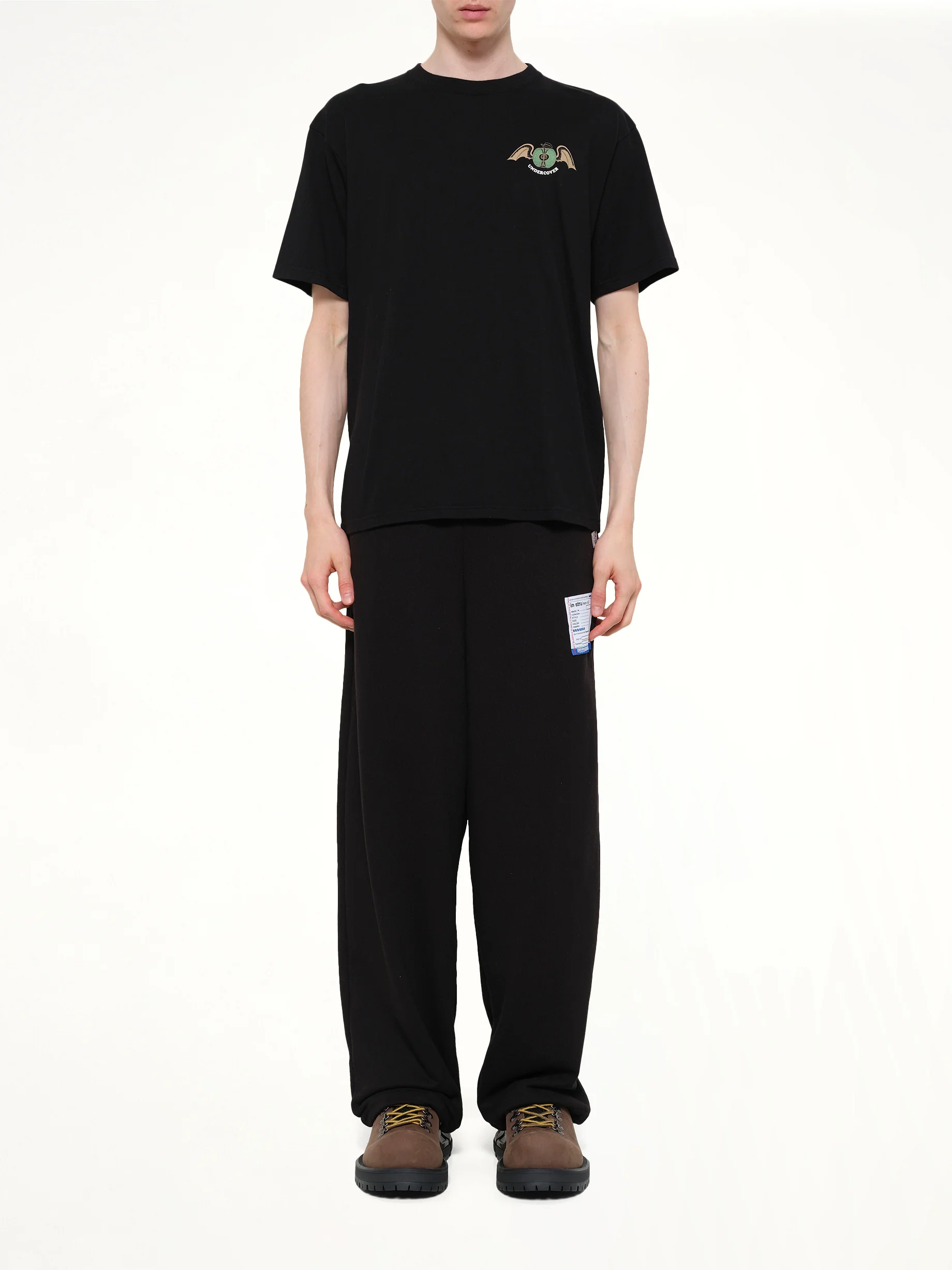Apple Wings T-Shirt in Black - Image 7