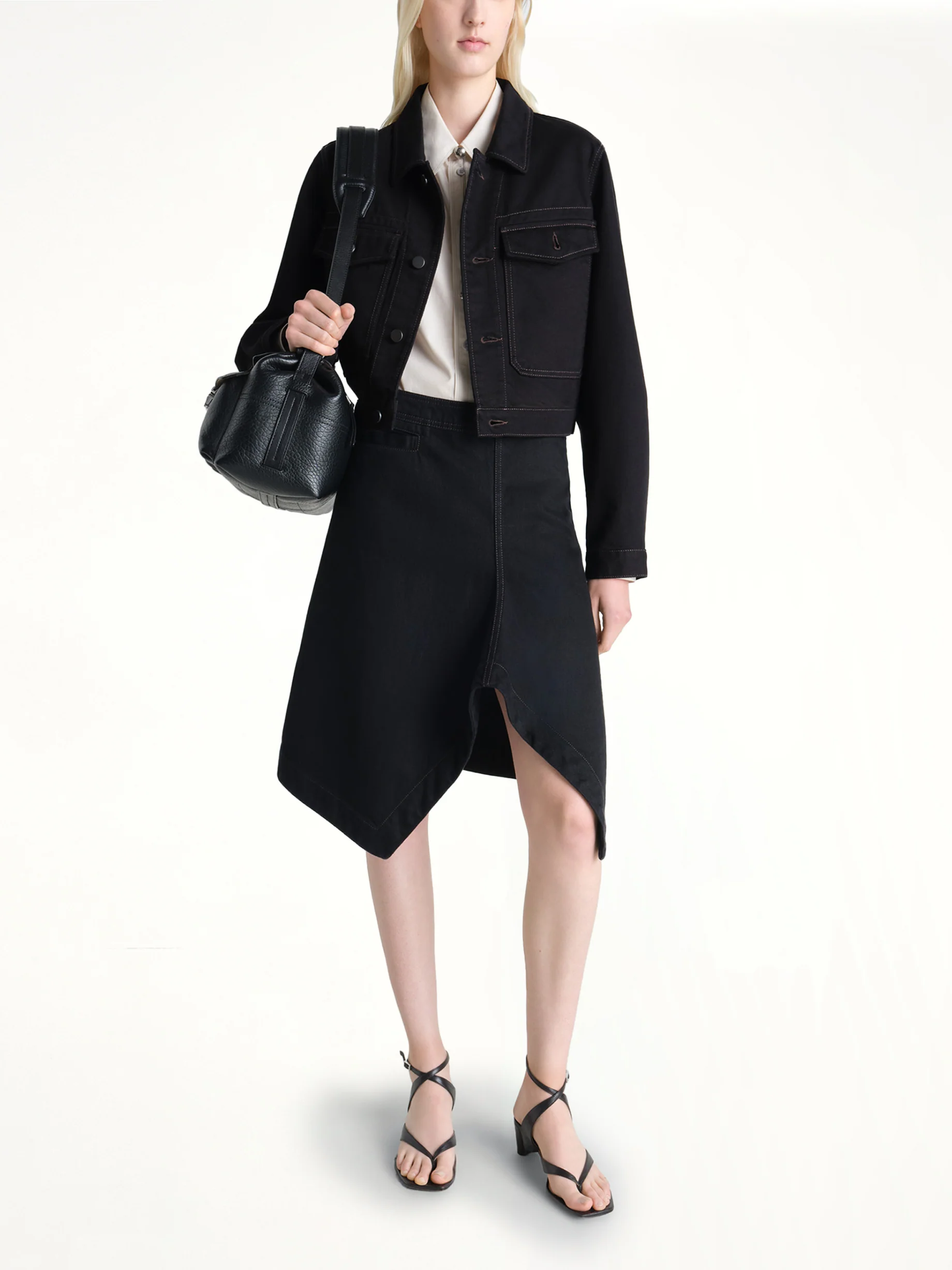 Asymmetric Short Skirt in Black - Image 4