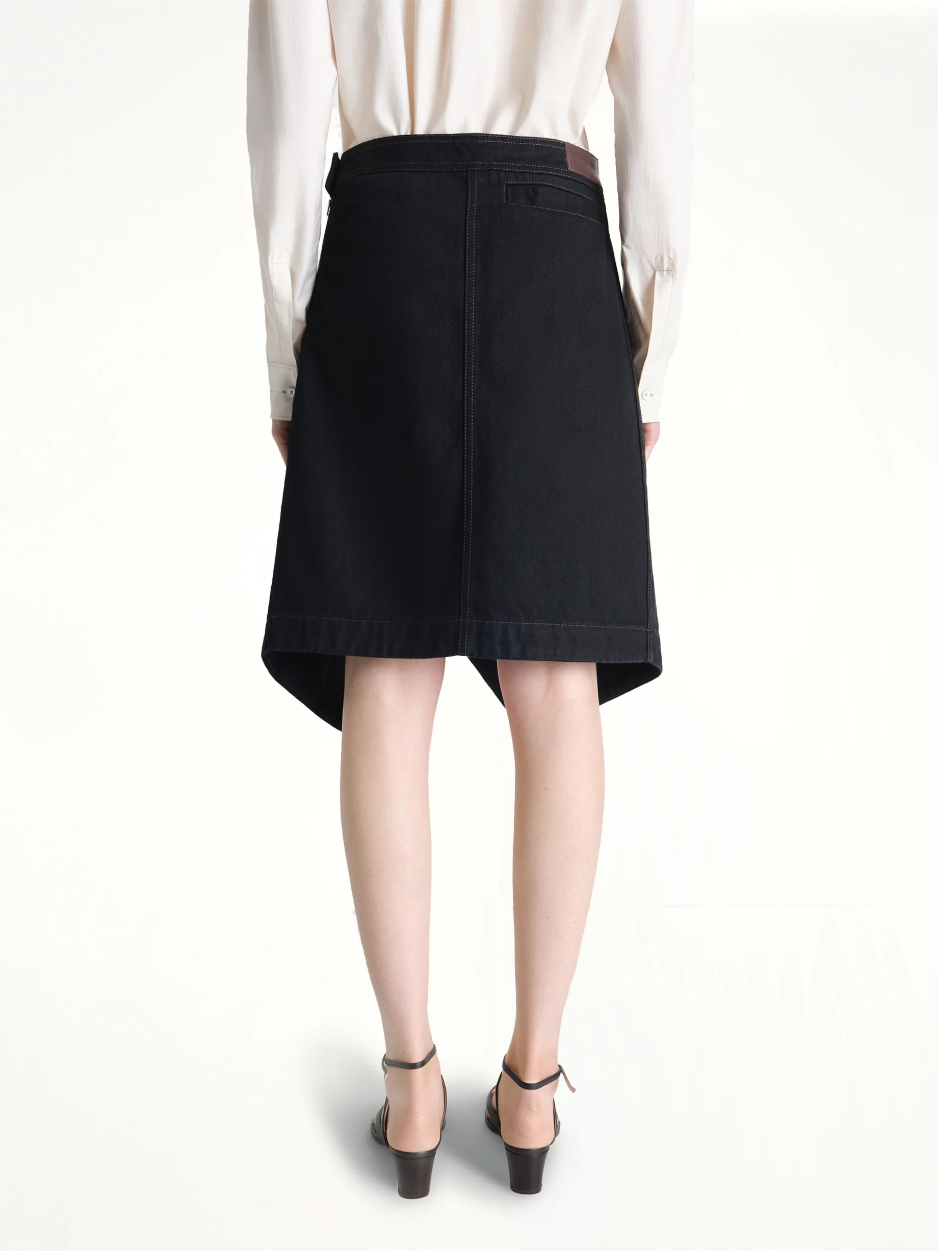 Asymmetric Short Skirt in Black - Image 5