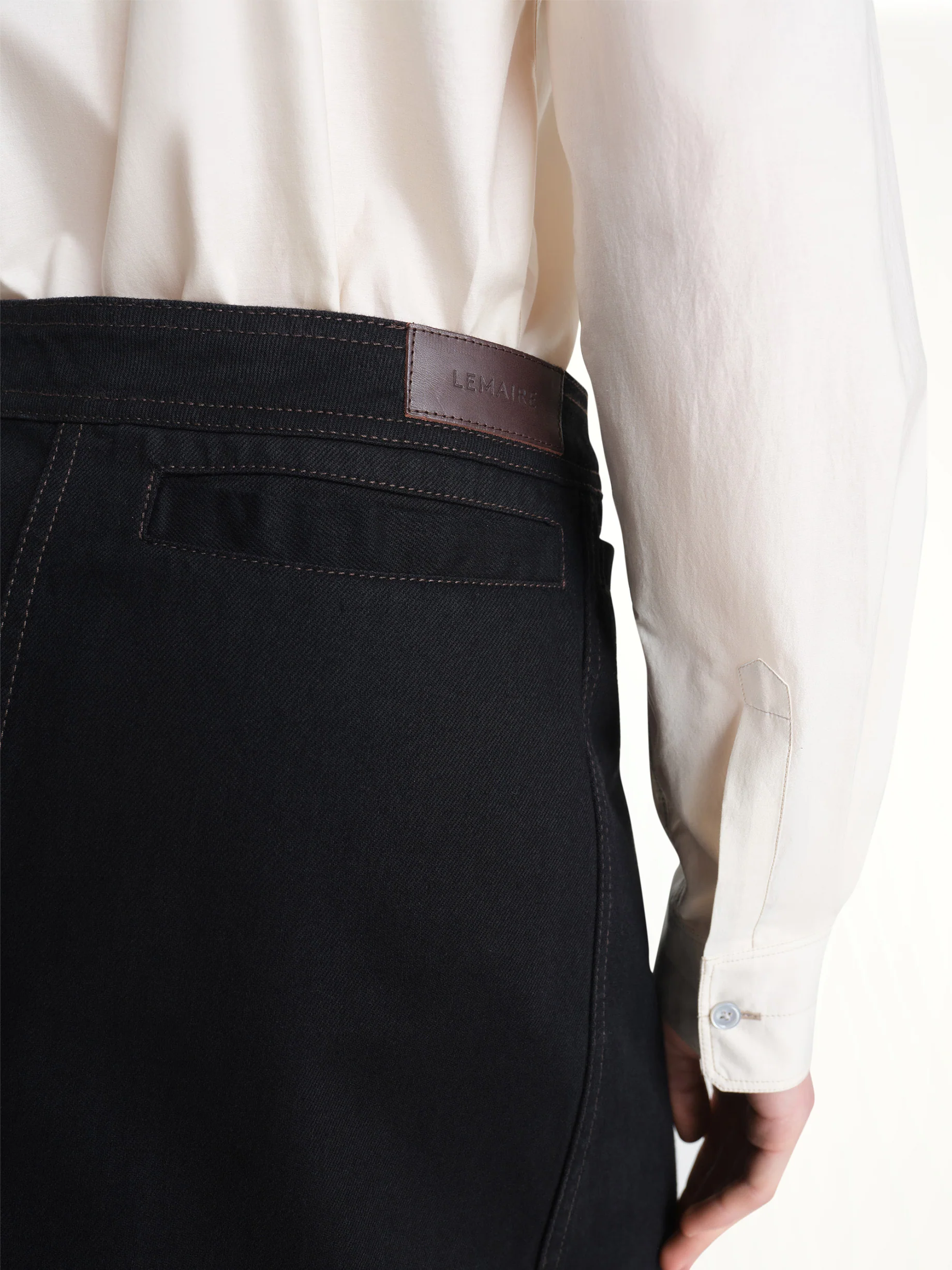 Asymmetric Short Skirt in Black - Image 6