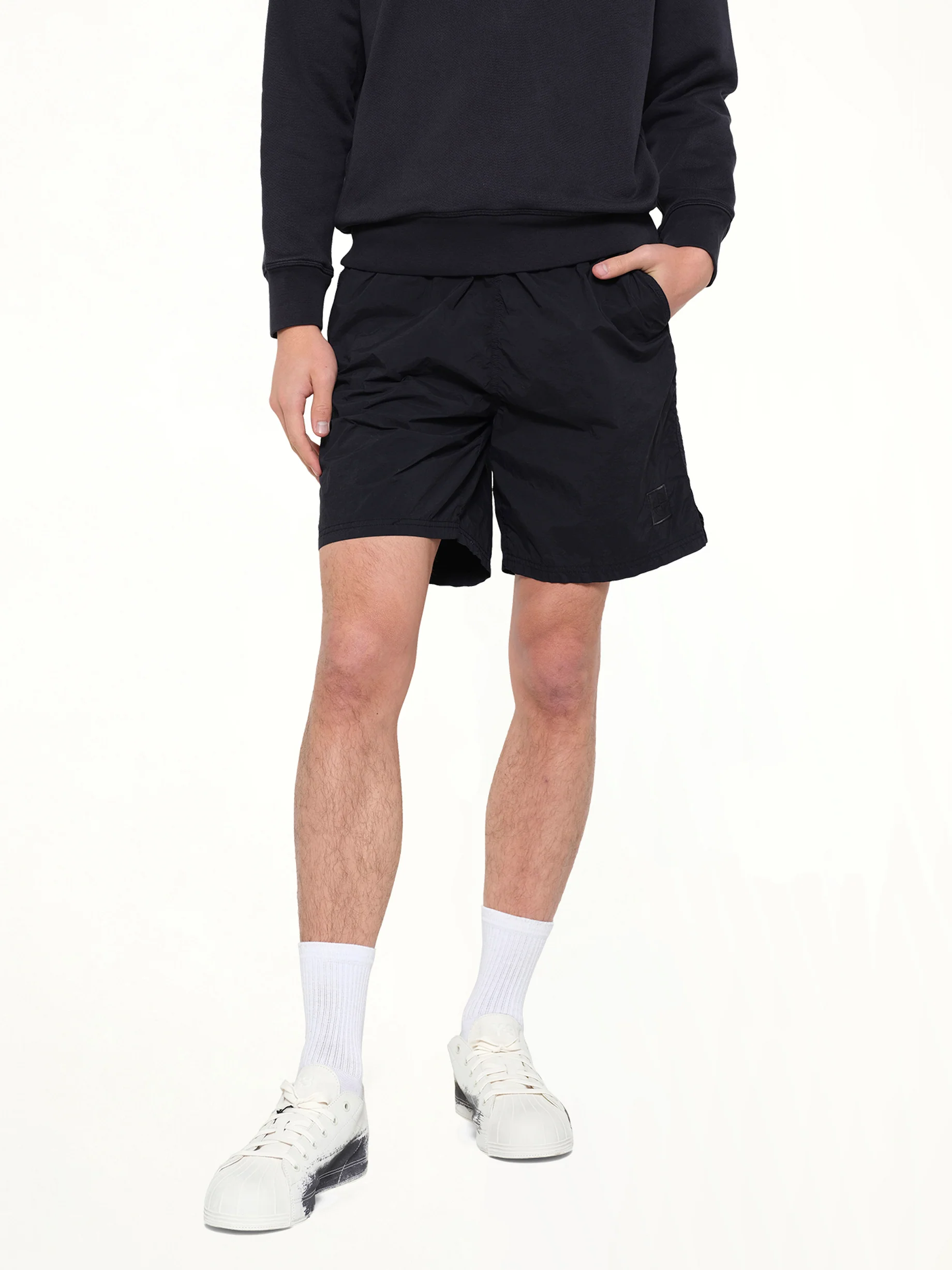 B100006 Shorts in Navy Blue - Image 6