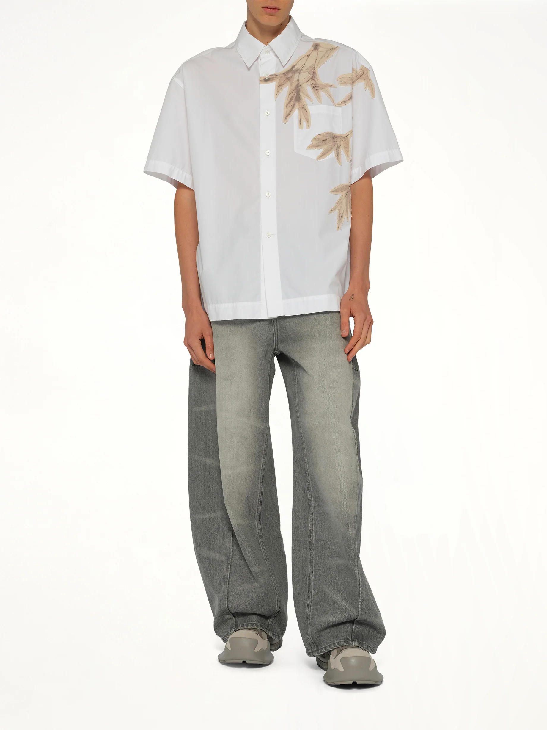 Bamboo Printed Short Sleeve Shirt in White - Image 4