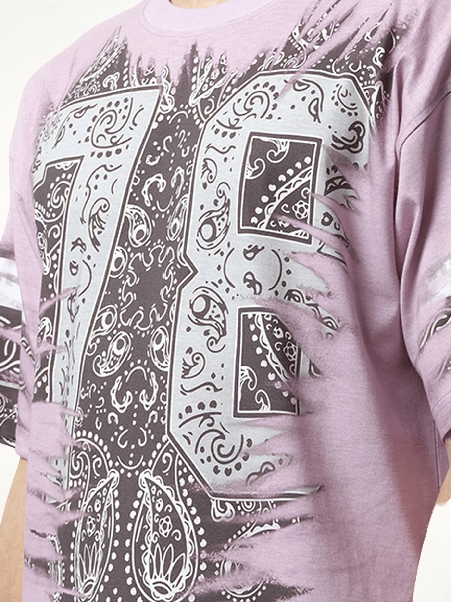Bandana Print T-Shirt in Black/White - Image 3