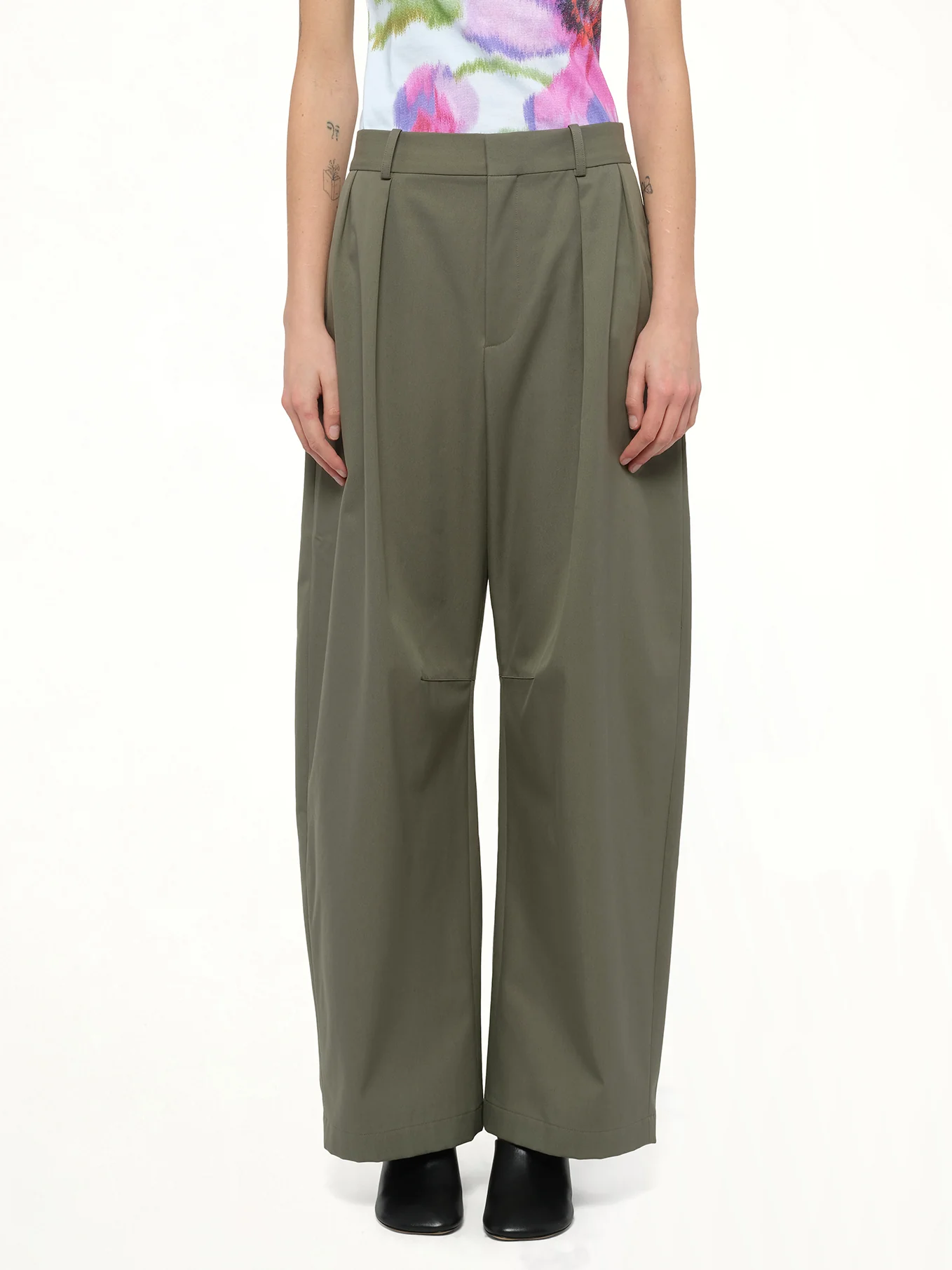 Barrel Trouser AF in Khaki Green