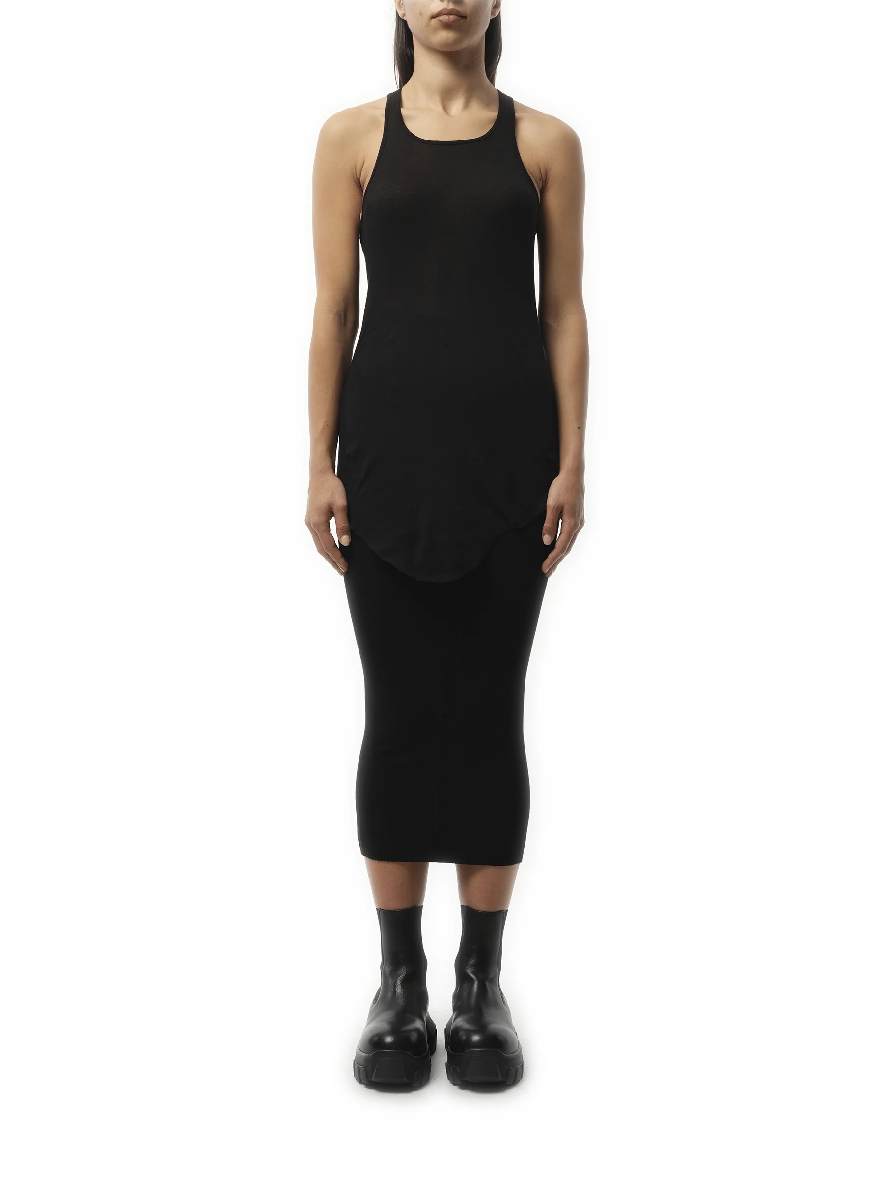 Basic Rib Tank Top in Black - Image 4