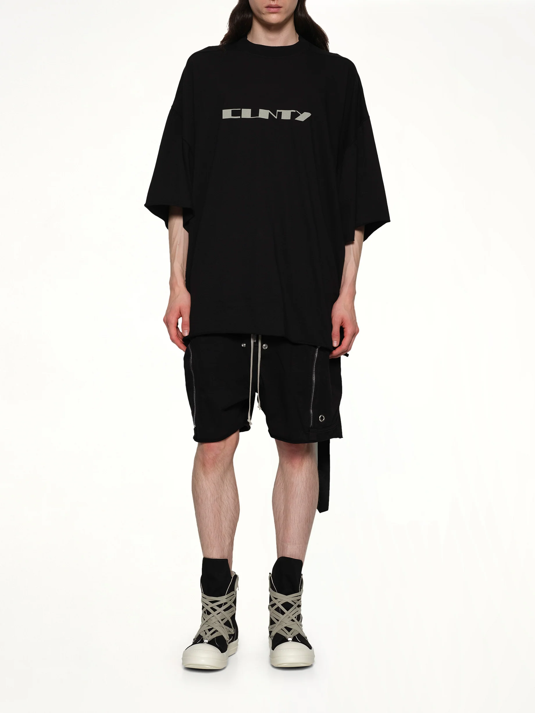 Bauhaus Shorts in Black - Image 4