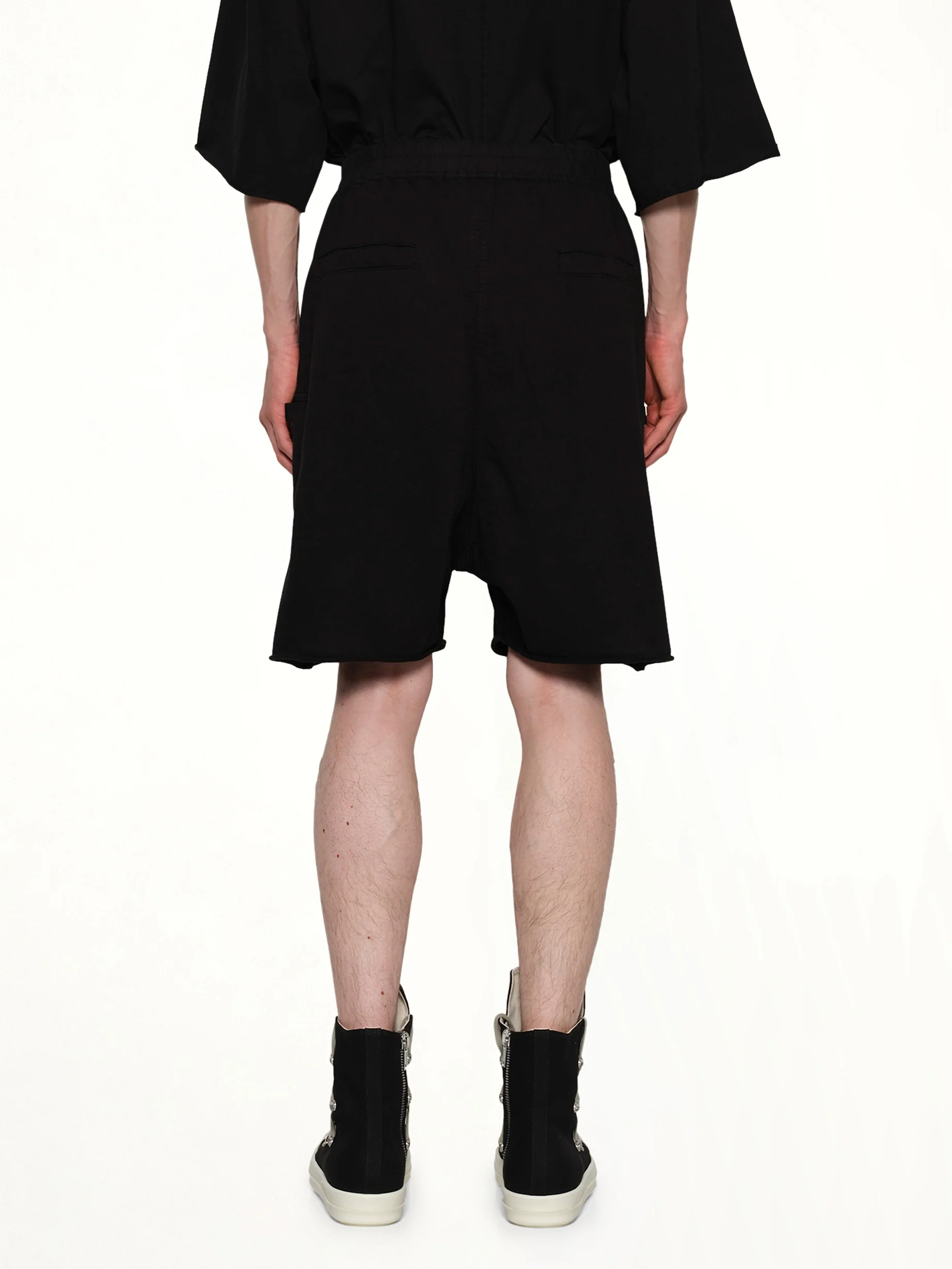 Bauhaus Shorts in Black - Image 5