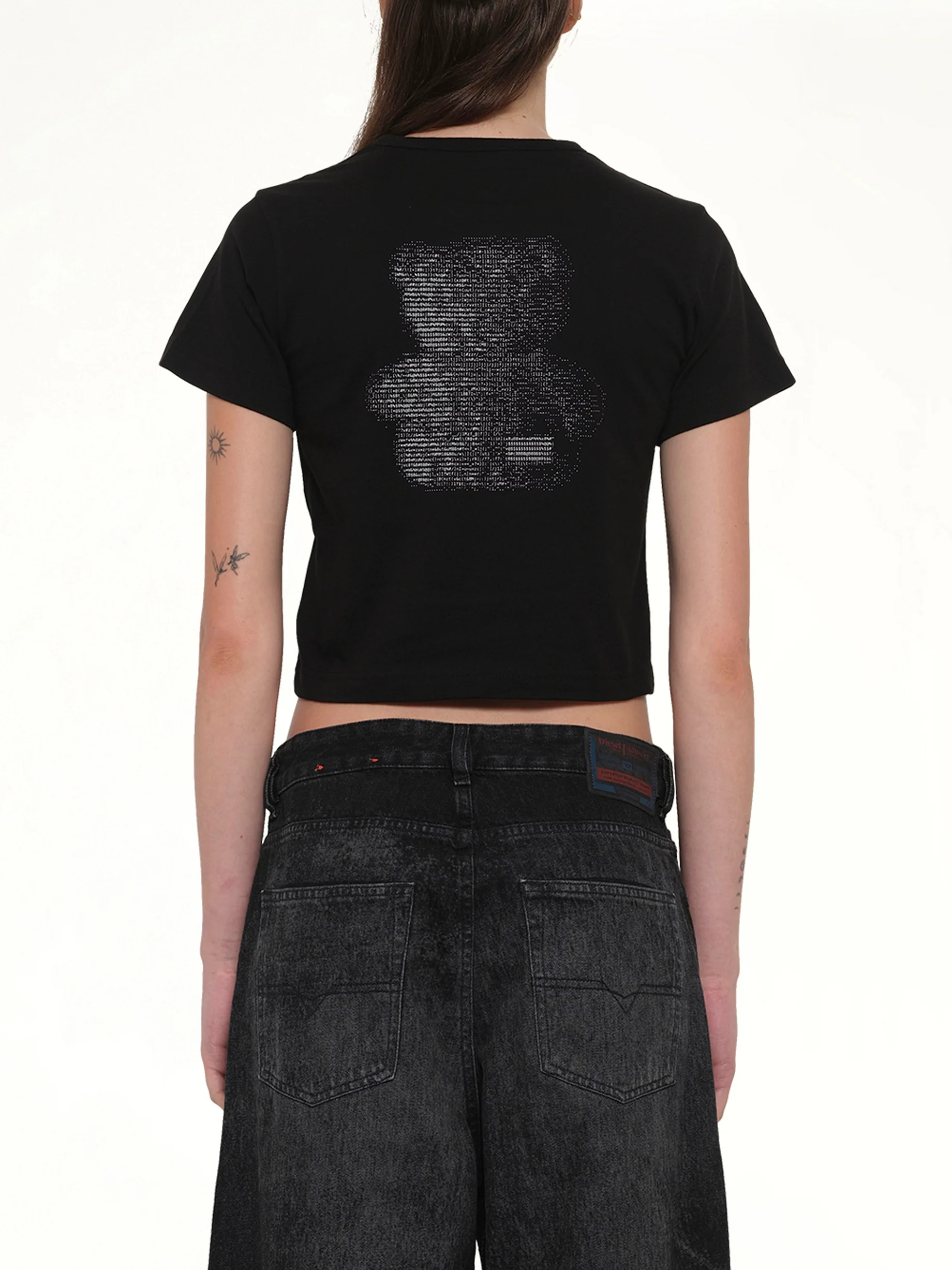 Bear Print Slim-Fit T-Shirt in Black - Image 5