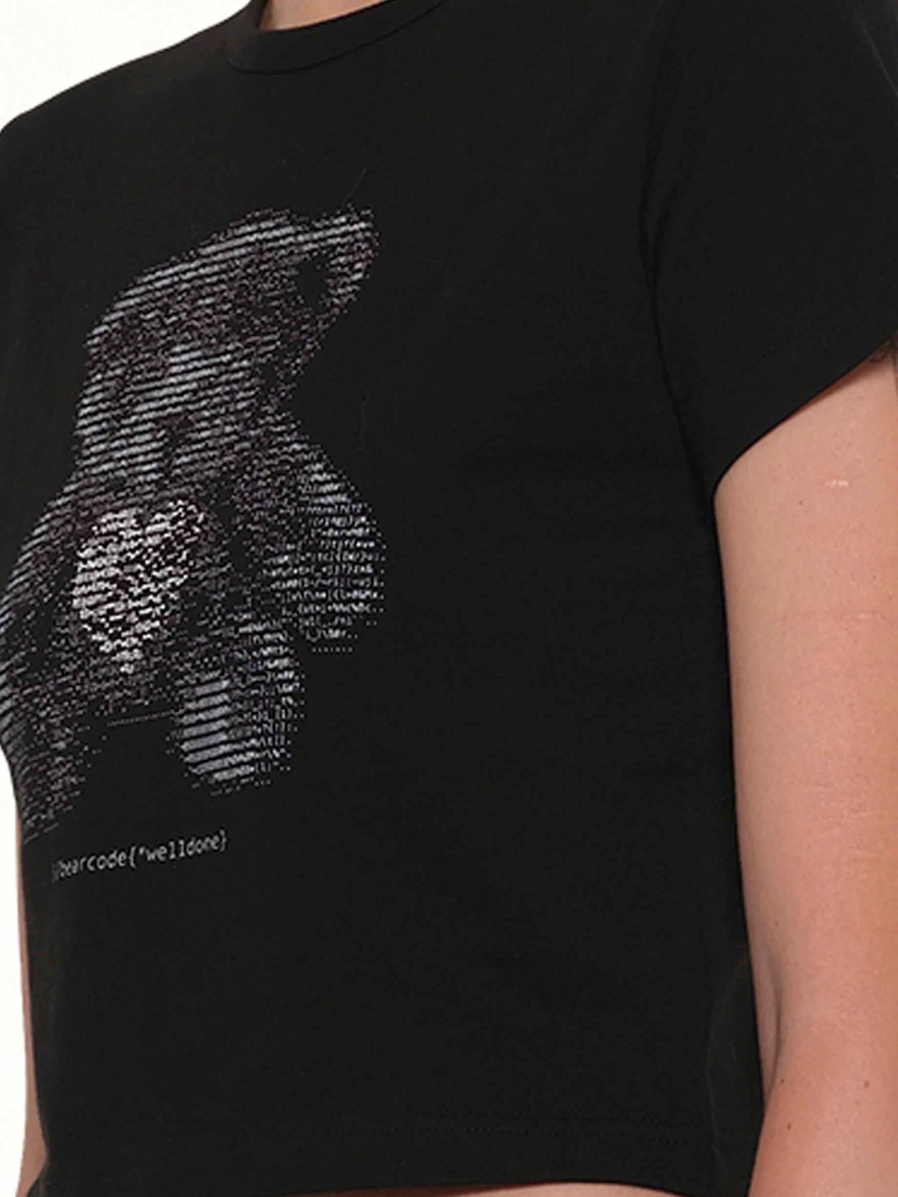 Bear Print Slim-Fit T-Shirt in Black - Image 6