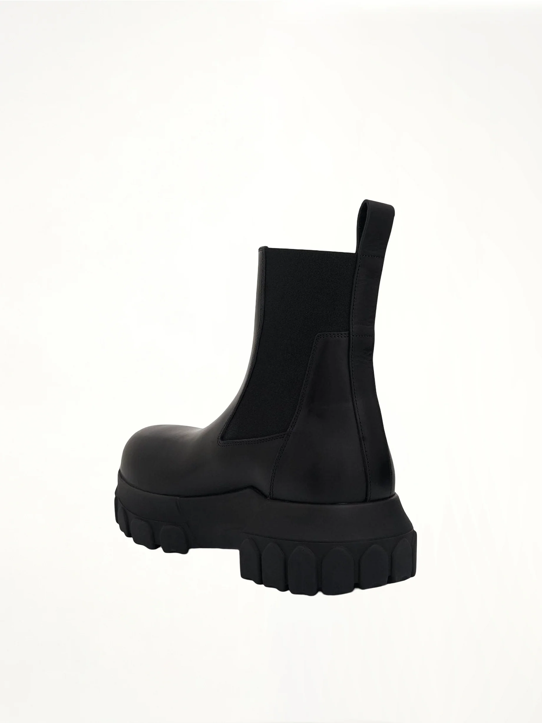 Beatle Bozo Tractor Leather Boots in Black - Image 4