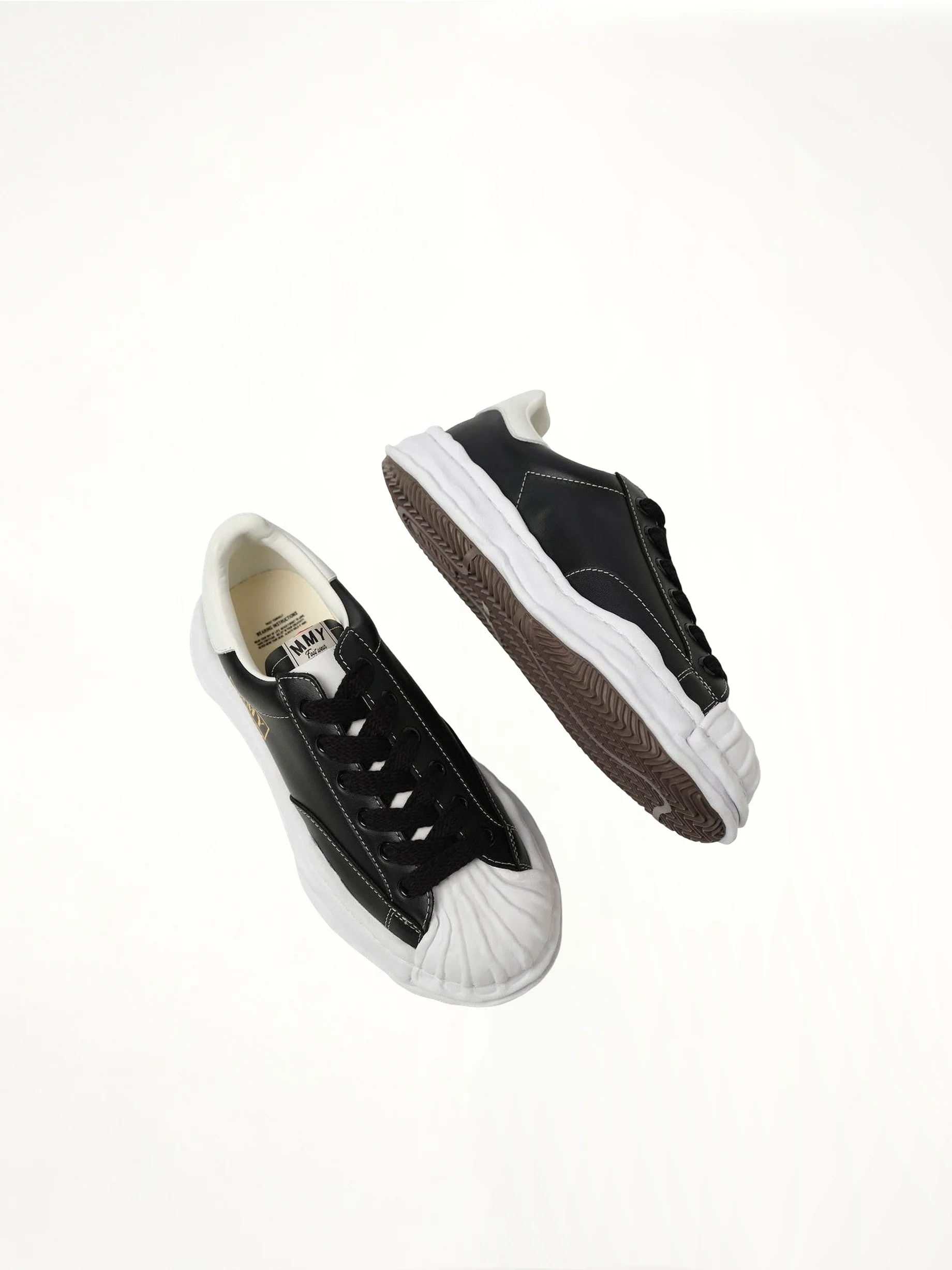 BLAKEY OG Leather Low Top Sneaker in Black - Image 4