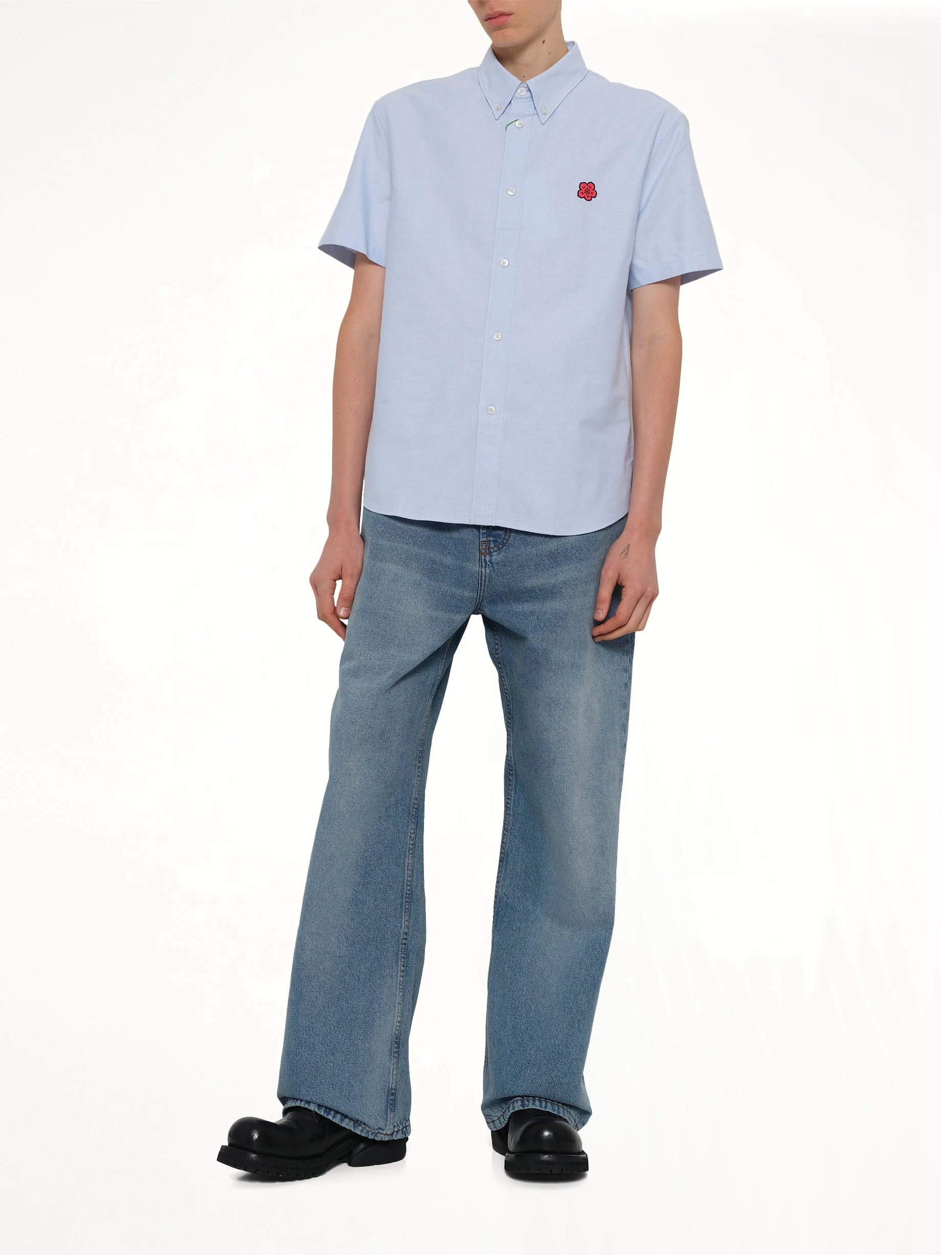Boke Flower Crest Short Sleeve Shirt in Light Blue - Image 4