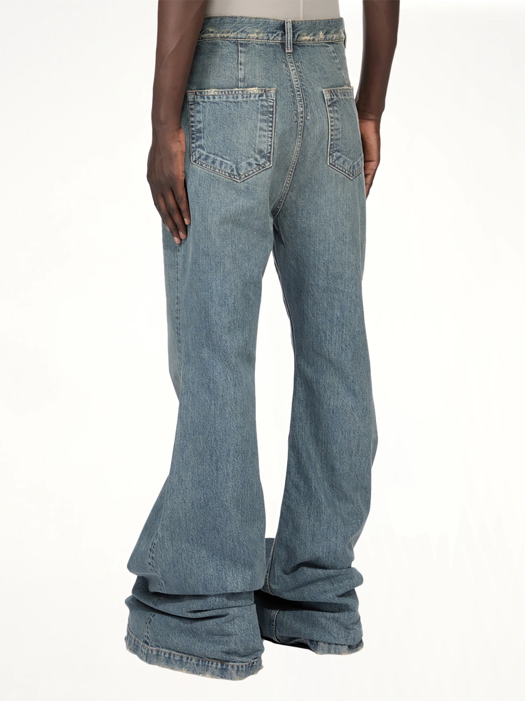 Bolan Bootcut Jeans in Washed Indigo - Image 8