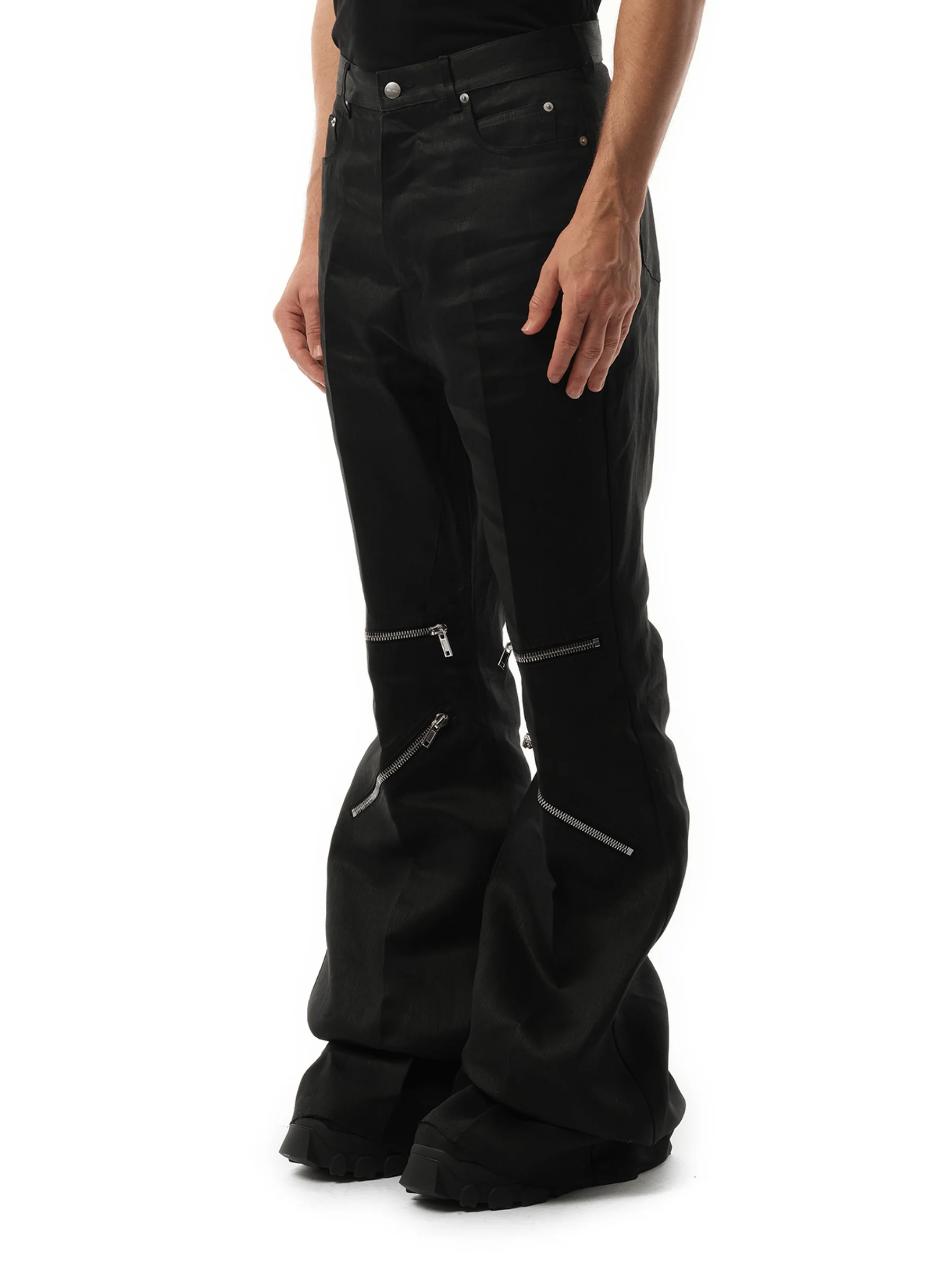 Bolan Cargo in Black - Image 5
