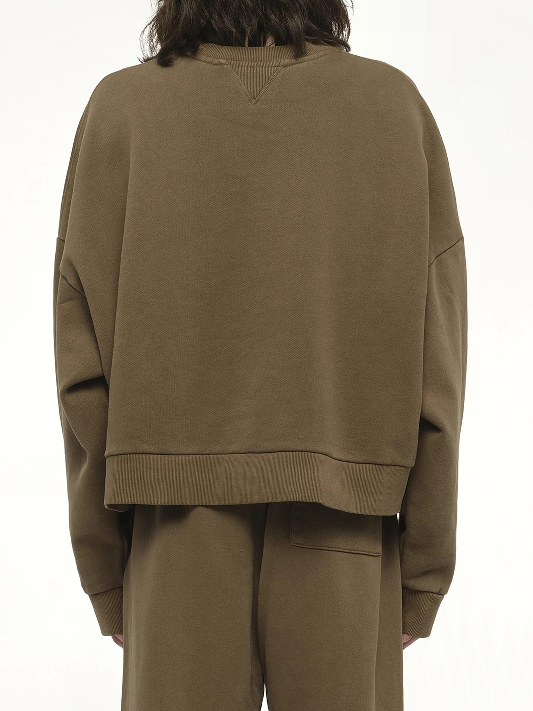 Box Sweatshirt in Military - Image 6