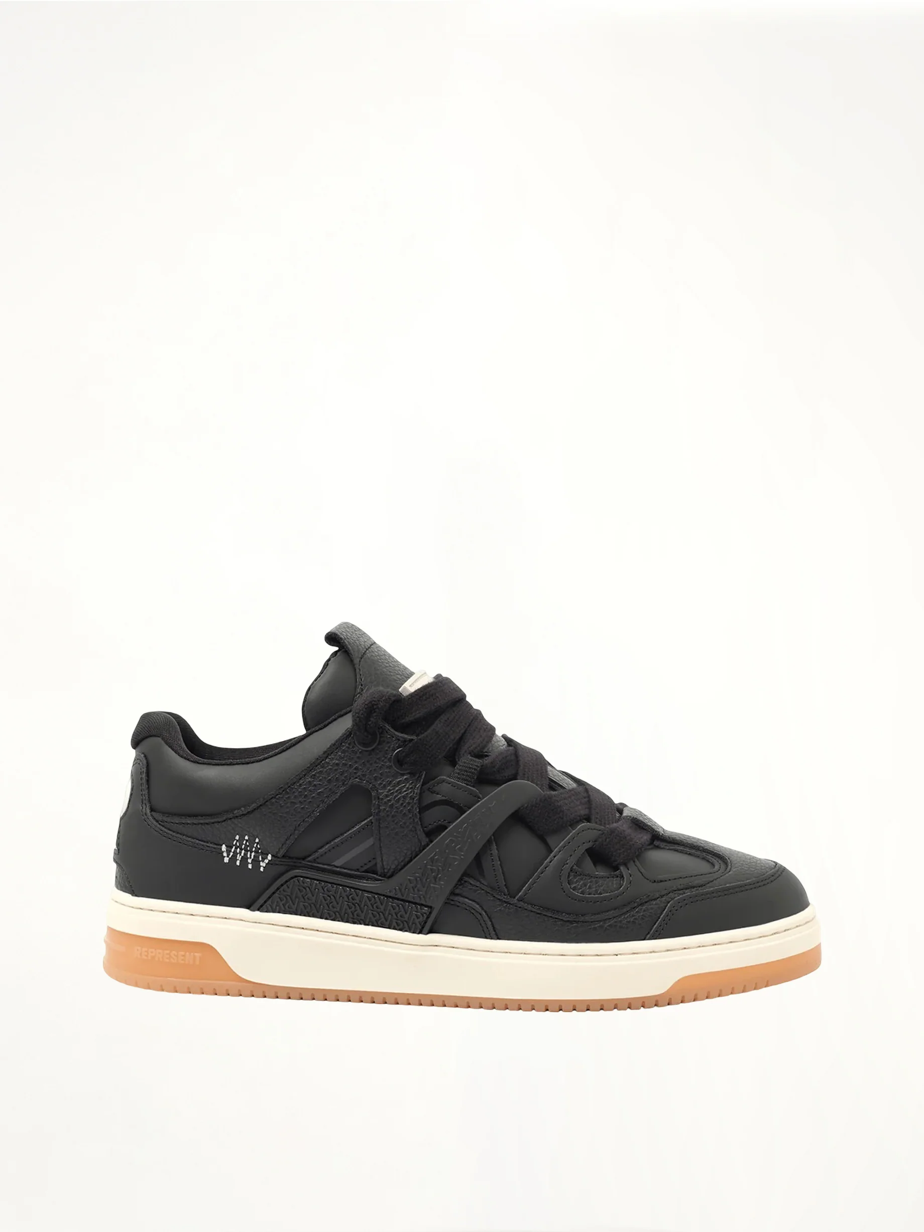 Bully Sneaker in Black/Gum