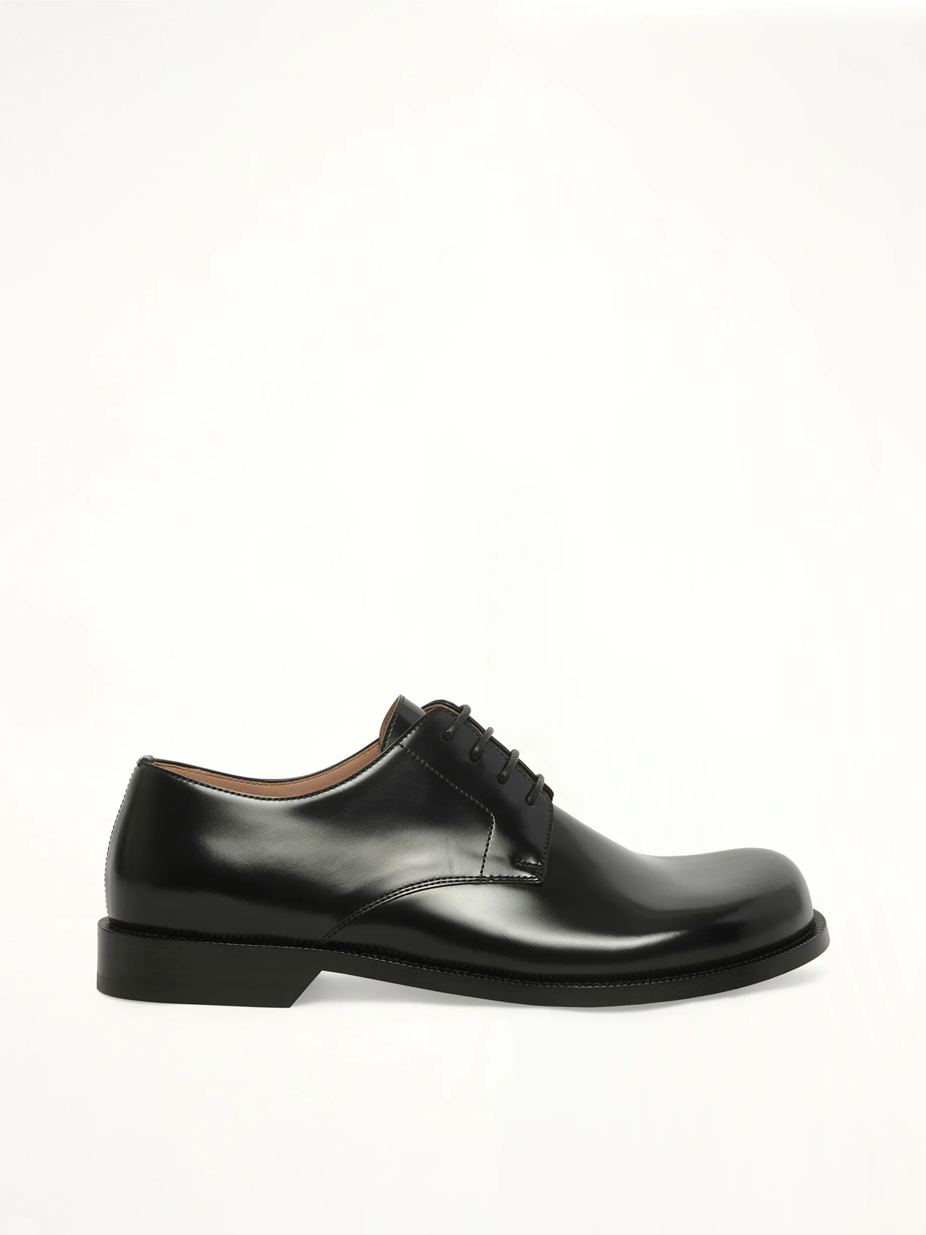 Campo Derby in Black