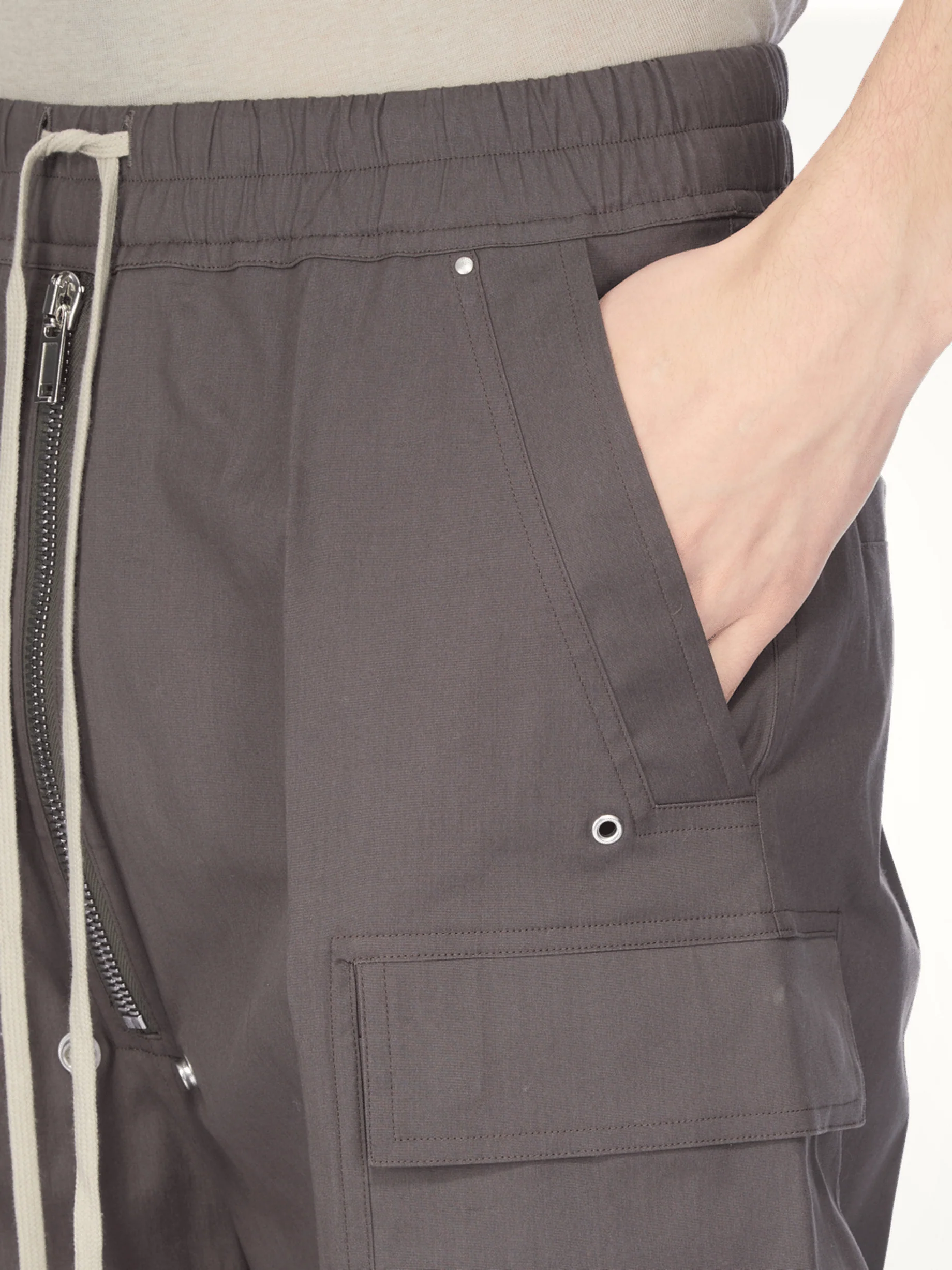 Cargobela Shorts in Dark Dust - Image 7