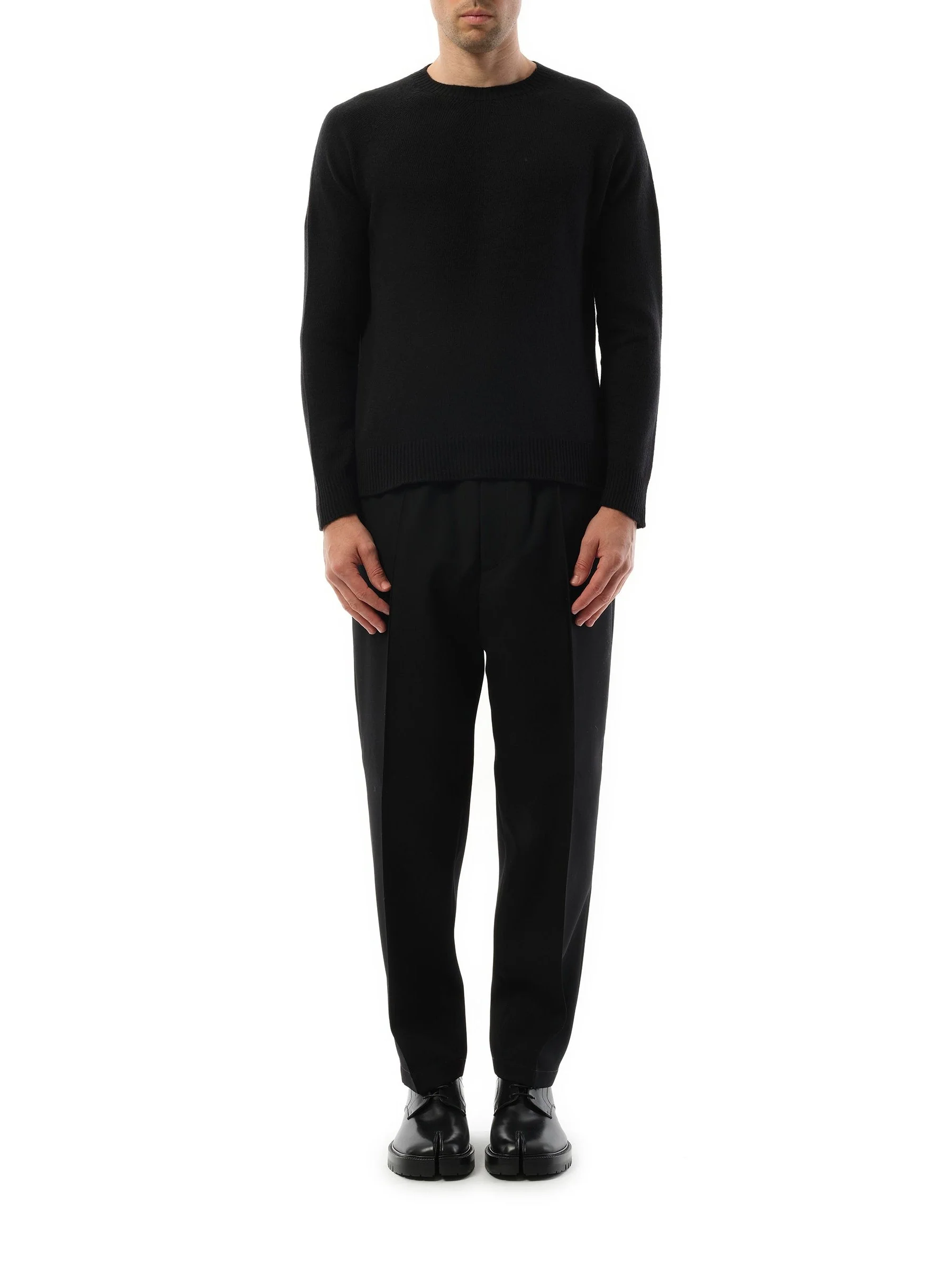 Cashmere Seamless Sweater in Black - Image 4