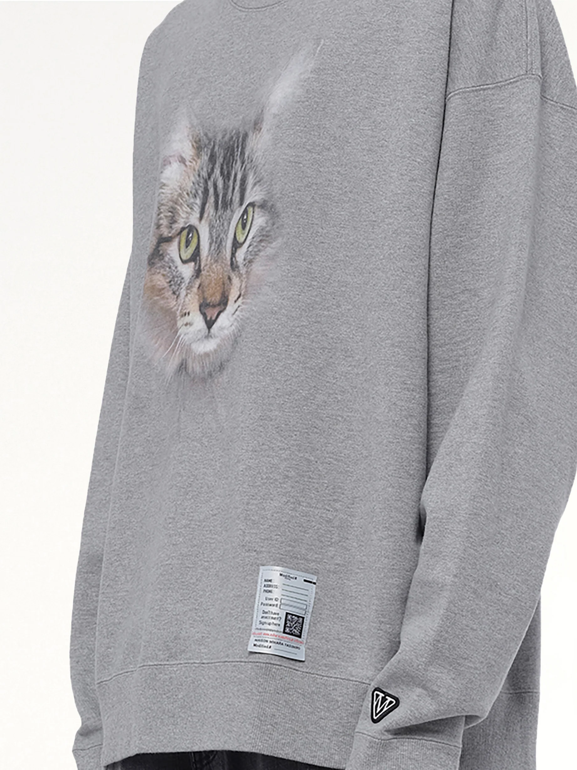 Cat Printed Pullover in Gray - Image 3
